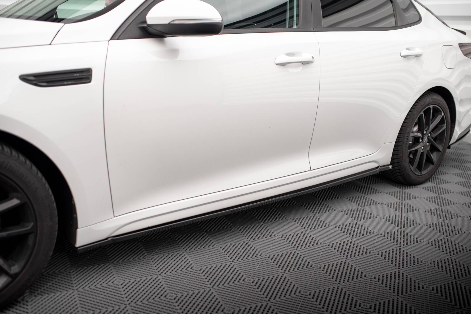 Maxton Design Set Of Splitters para Kia Optima Mk4 Facelift - imagen 5