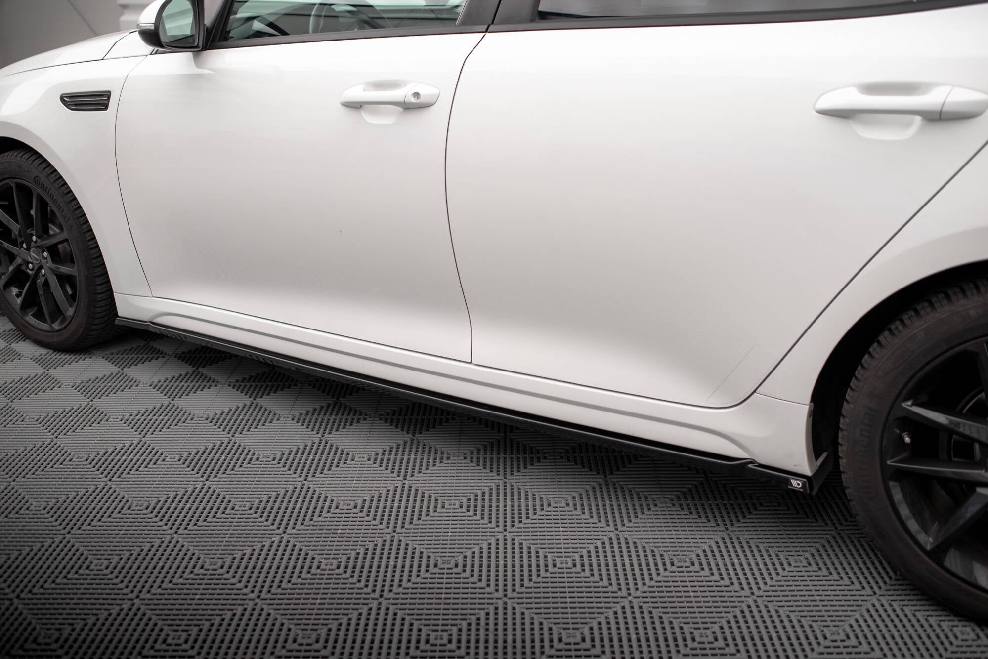 Maxton Design Set Of Splitters para Kia Optima Mk4 Facelift - imagen 6