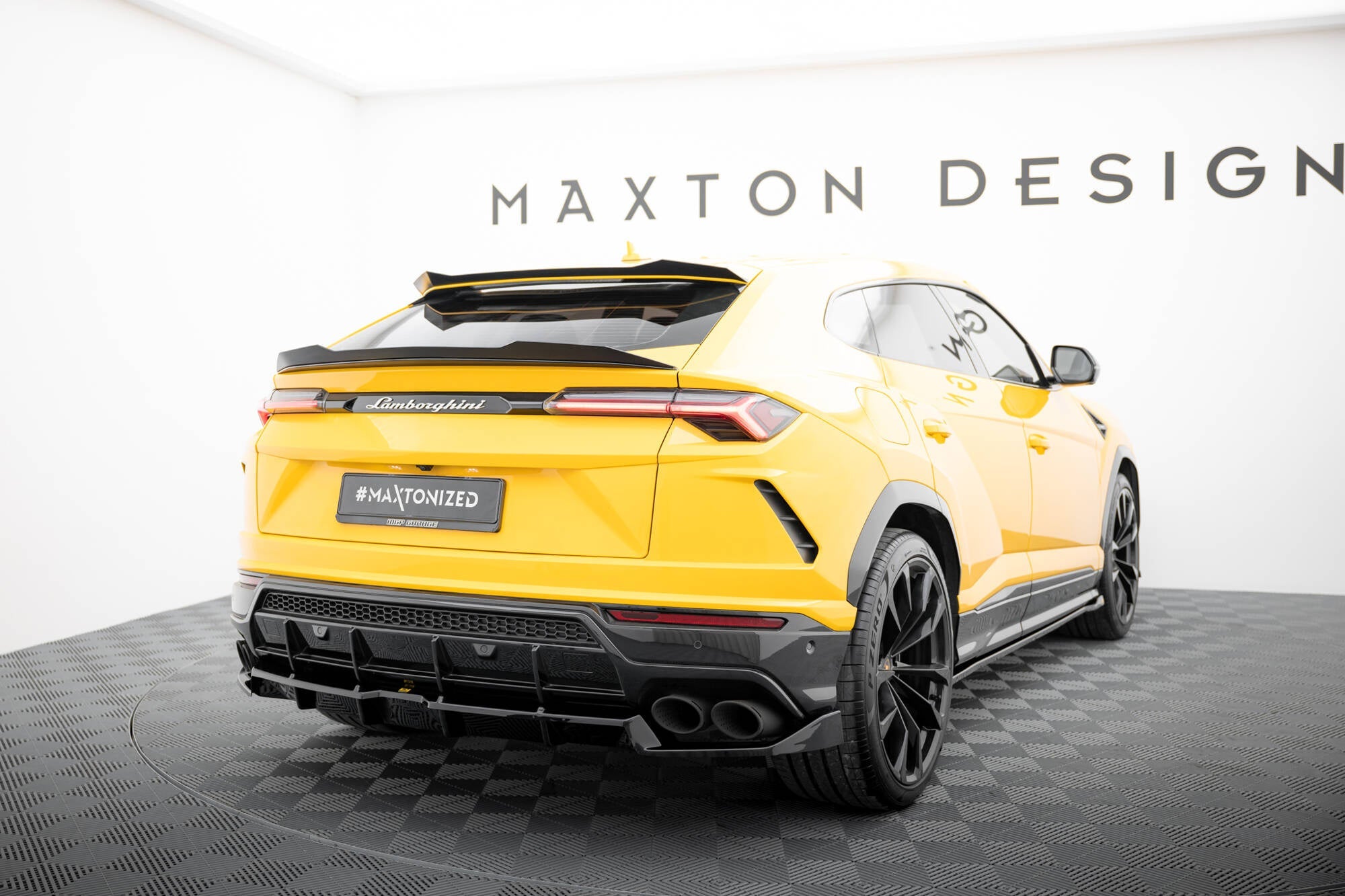 Maxton Design Set Of Splitters para Lamborghini Urus Mk1 - imagen 11