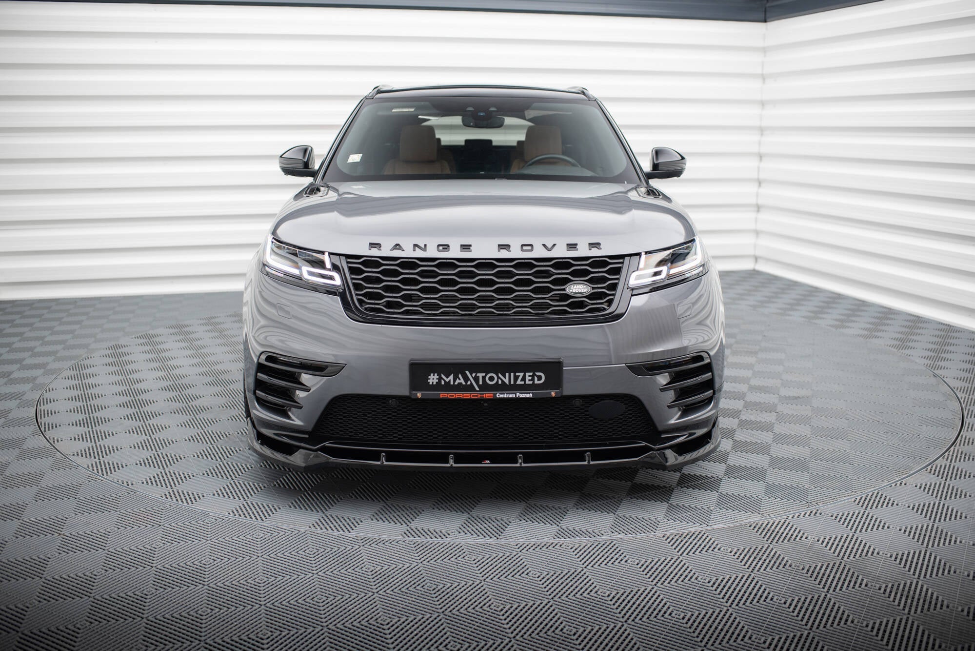 Maxton Design Set Of Splitters para Land Rover Range Rover Velar R-Dynamic Mk1 (The kit is compatible with the towbar) - imagen 2