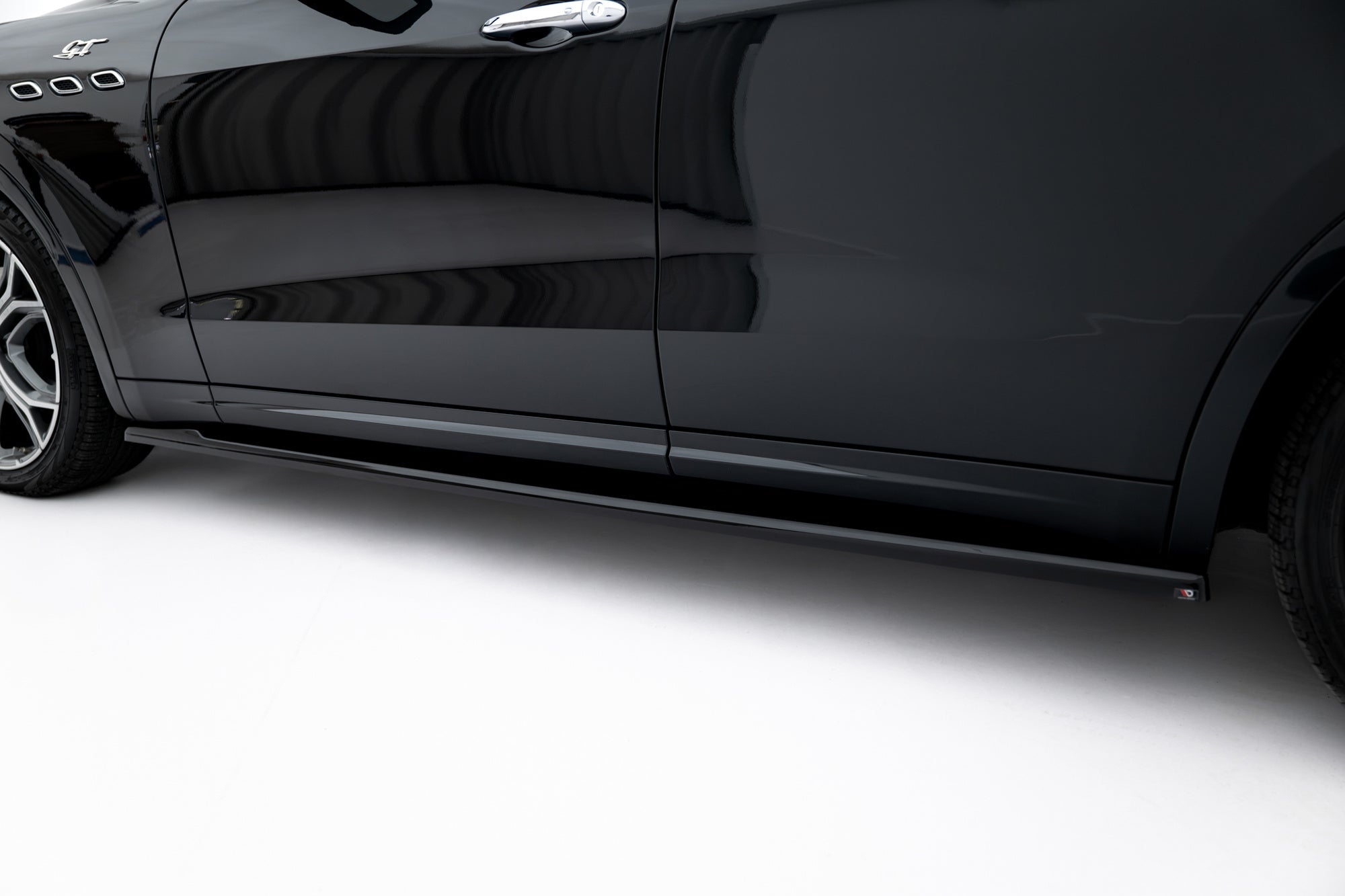 Maxton Design Set Of Splitters para Maserati Levante GT Mk1 Facelift - imagen 6
