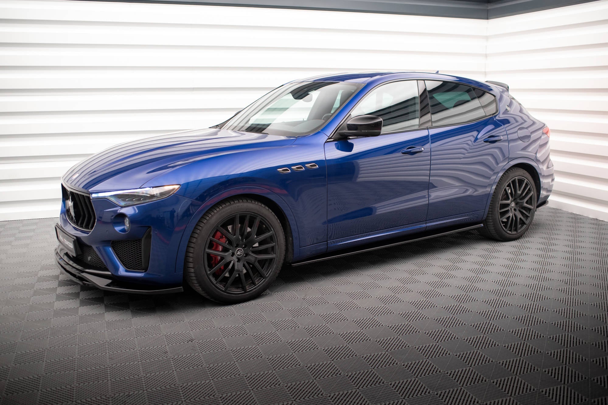 Maxton Design Set Of Splitters para Maserati Levante GTS Mk1 - imagen 1