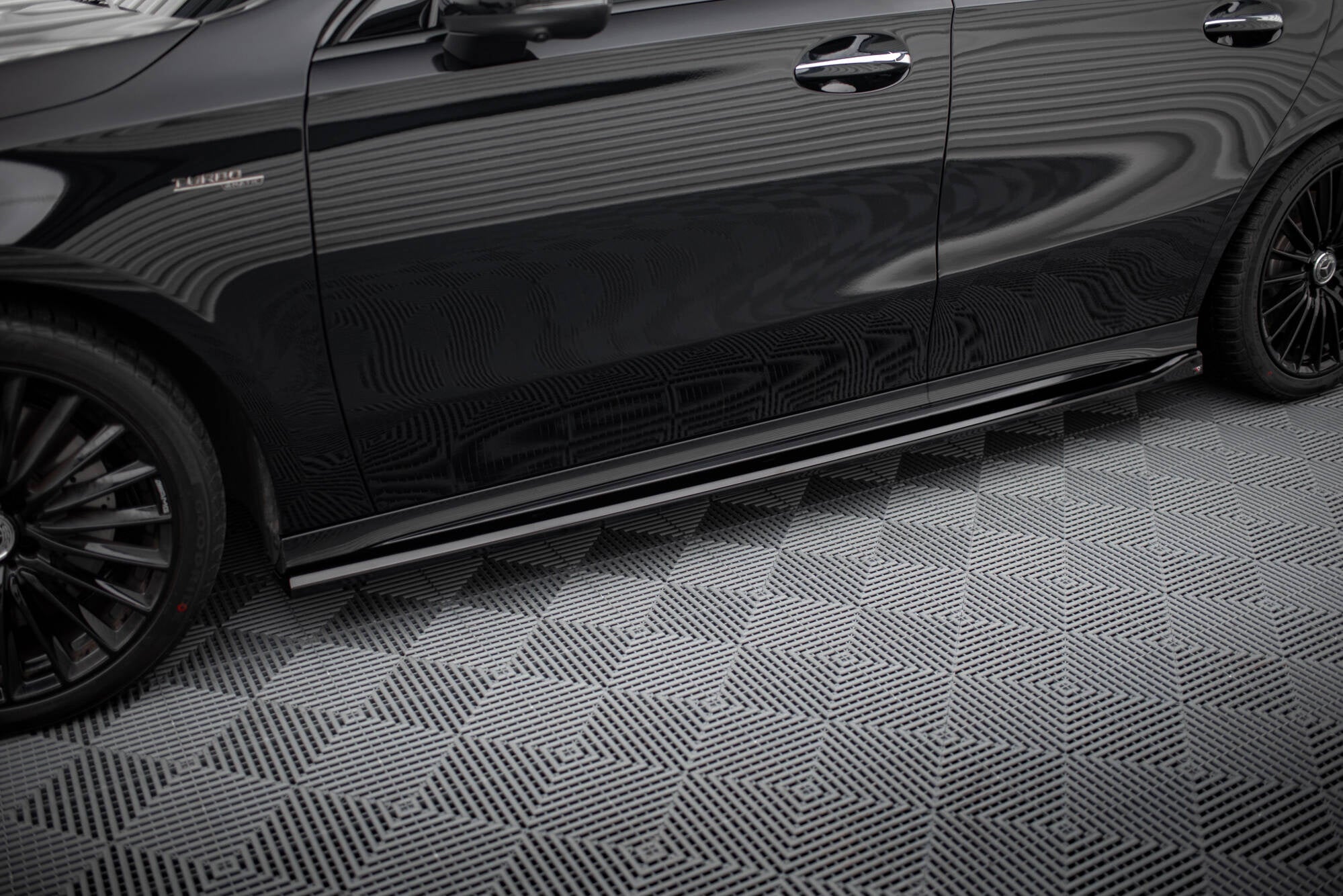 Maxton Design Set Of Splitters para Mercedes-AMG A35 Hatchback W177 Facelift - imagen 5