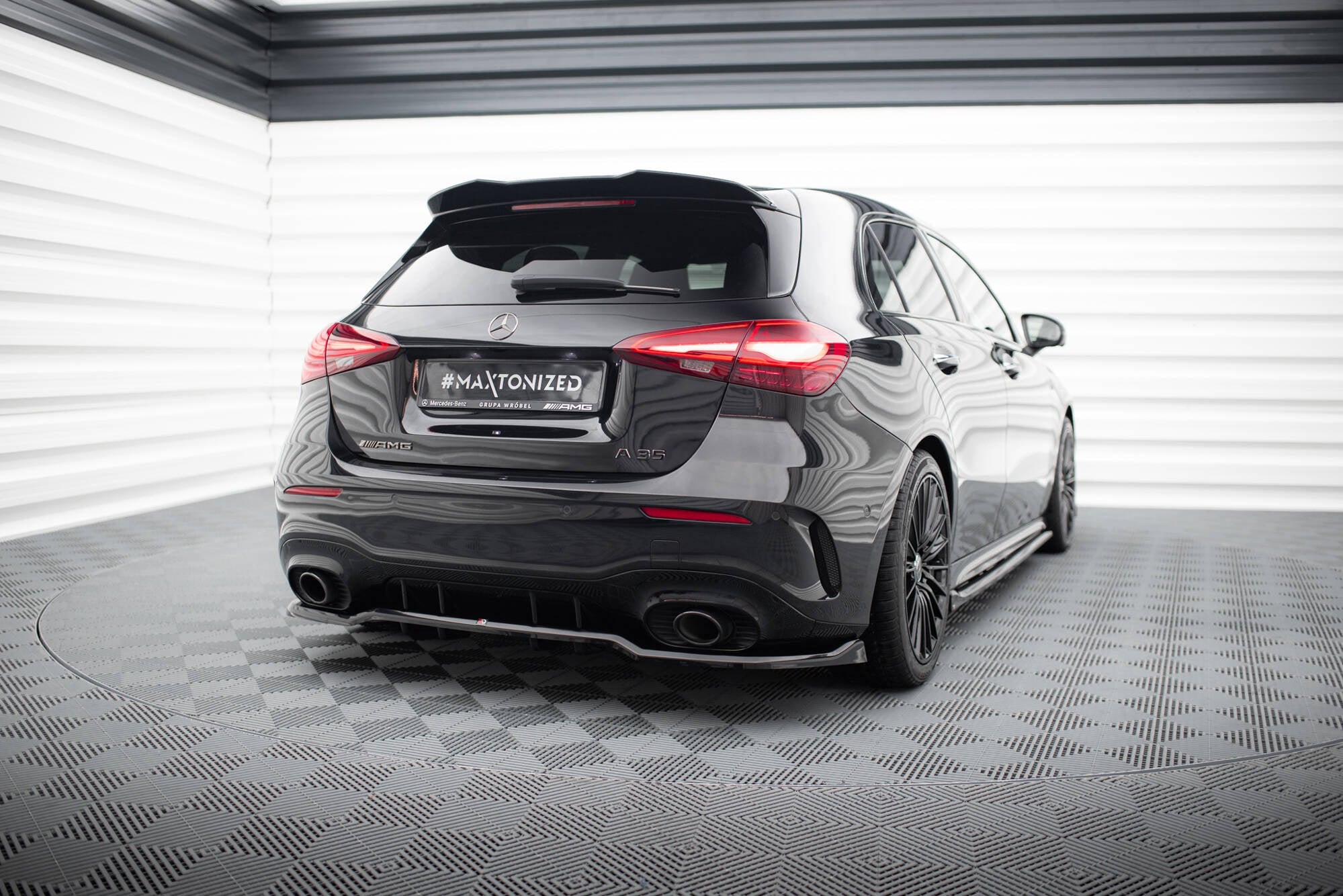 Maxton Design Set Of Splitters para Mercedes-AMG A35 Hatchback W177 Facelift - imagen 7