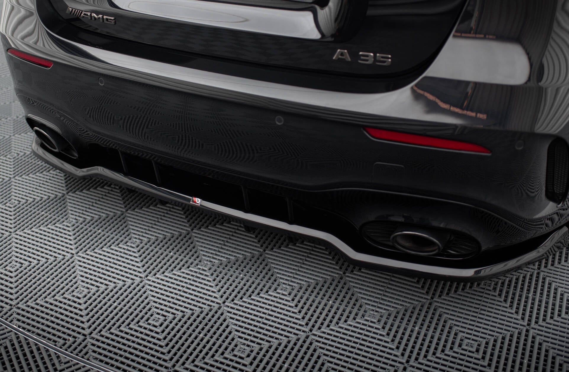 Maxton Design Set Of Splitters para Mercedes-AMG A35 Hatchback W177 Facelift - imagen 9