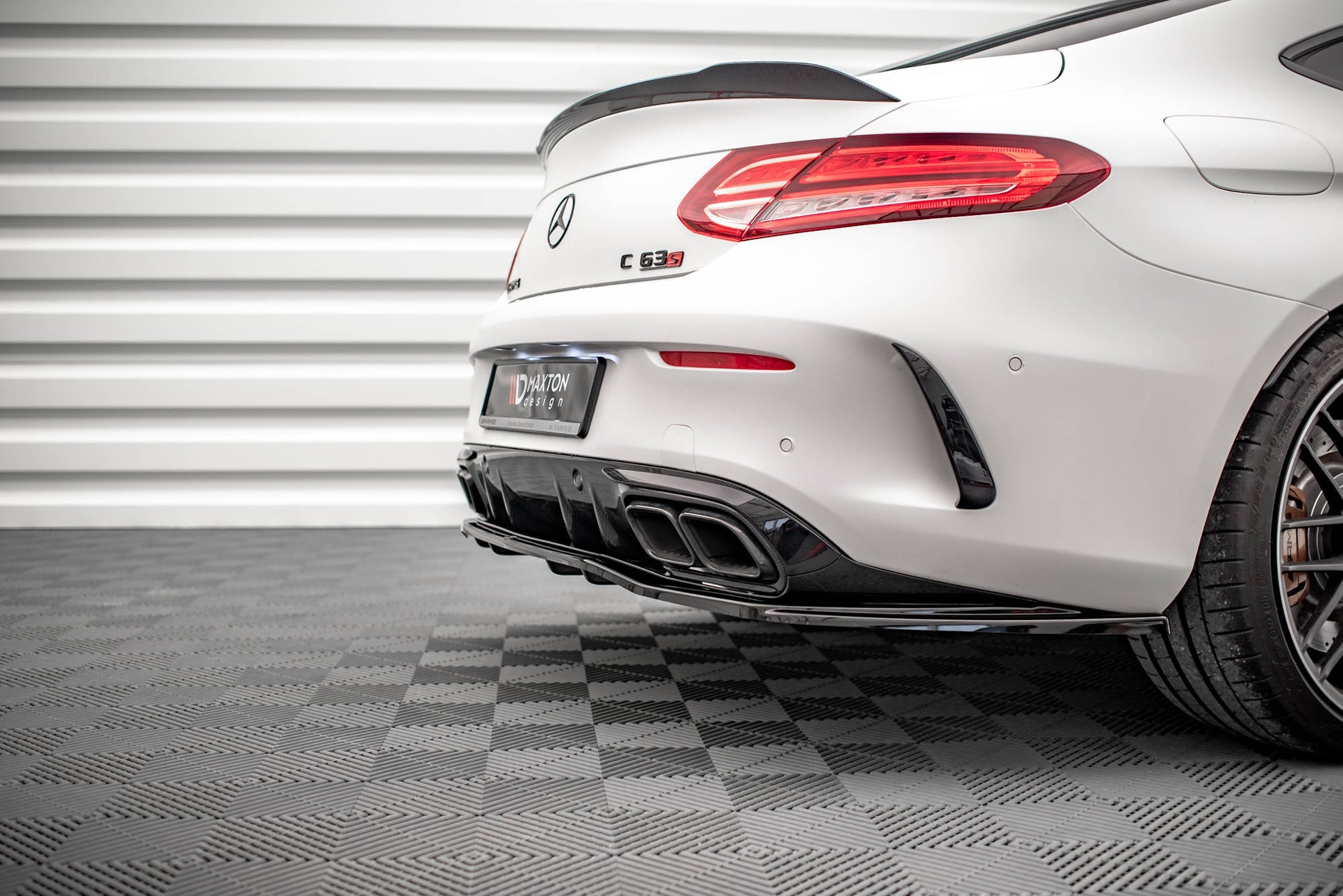 Maxton Design Set Of Splitters para Mercedes-AMG C 63 Coupe AMG Aero Pack C205 Facelift - imagen 5