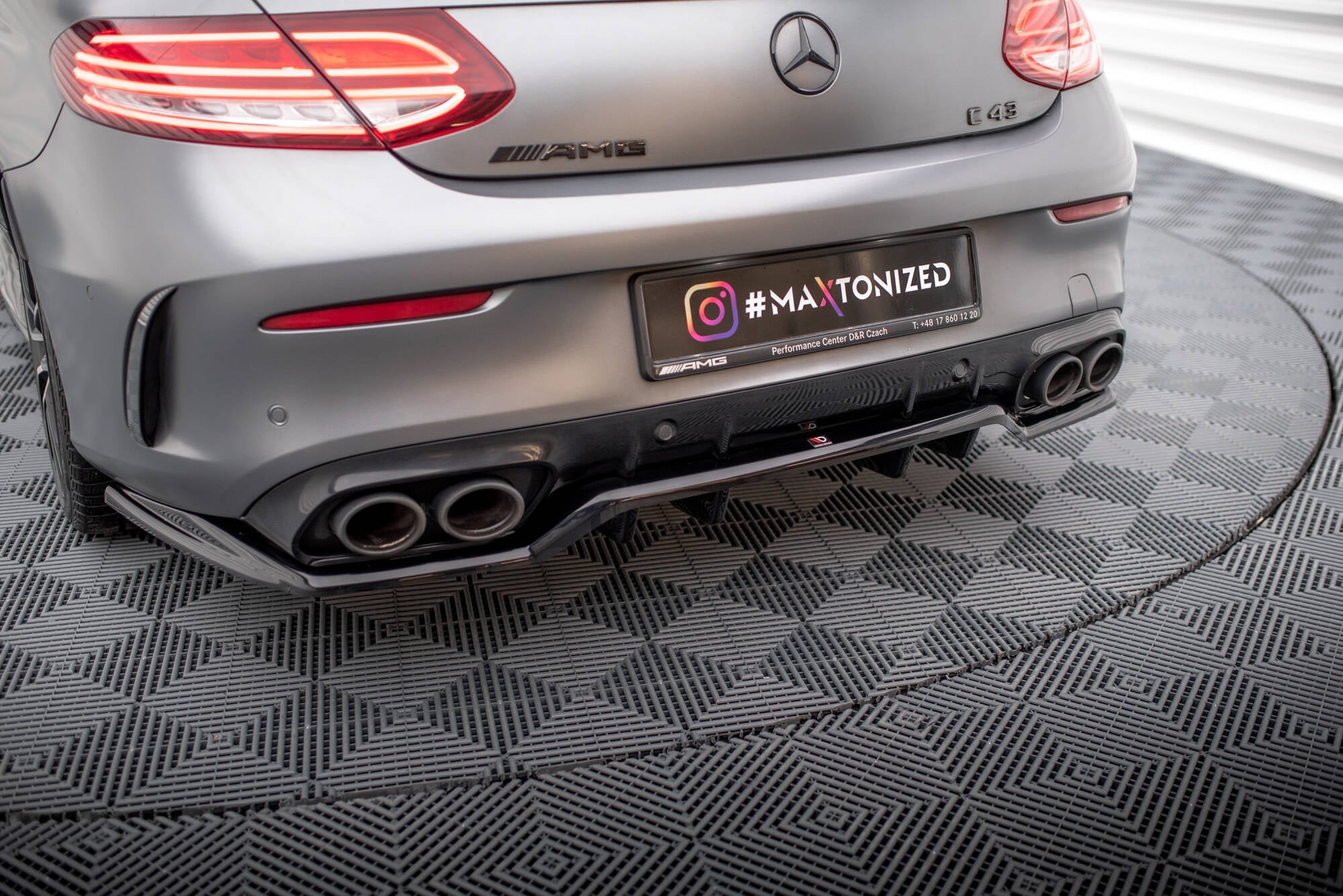 Maxton Design Set Of Splitters para Mercedes-AMG C43 Coupe C205 Facelift - imagen 8