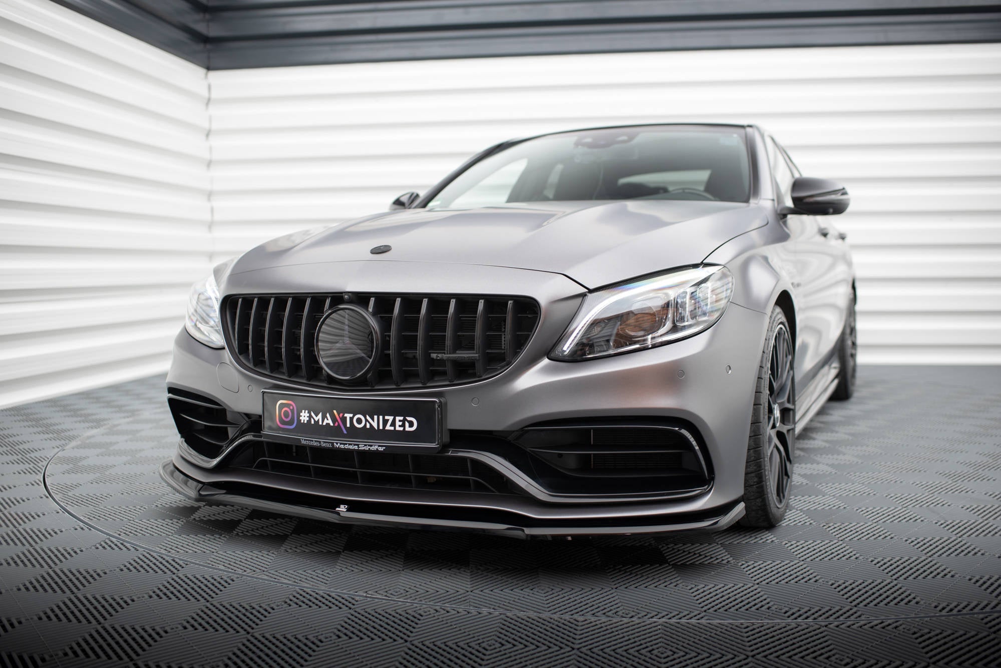 Maxton Design Set Of Splitters para Mercedes-AMG C63 Sedan / Estate W205 Facelift - imagen 4