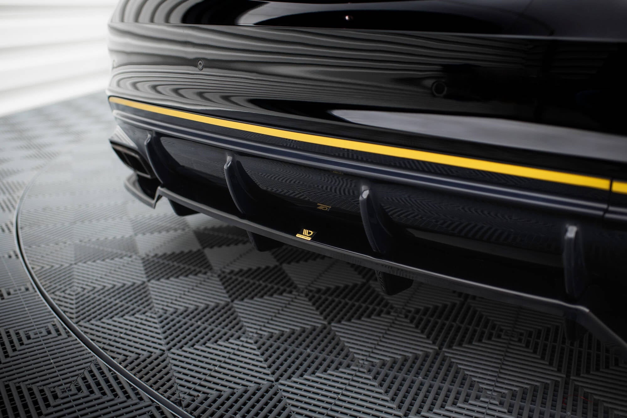 Maxton Design Set Of Splitters para Mercedes-AMG CLA 45 Aero C117 Facelift - imagen 9