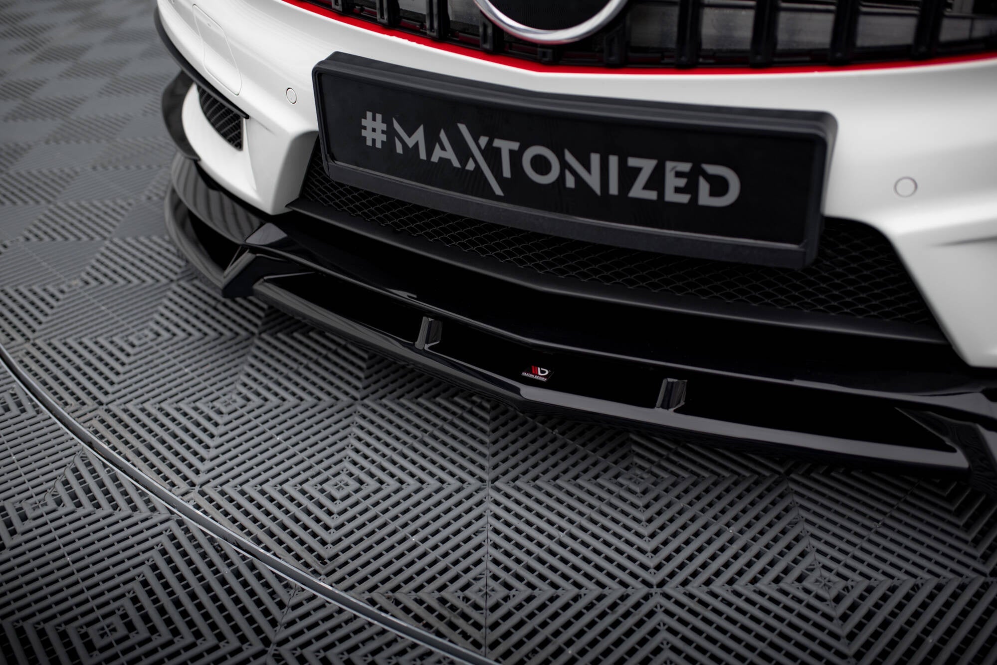 Maxton Design Set Of Splitters para Mercedes-Benz A45 AMG W176 - imagen 4