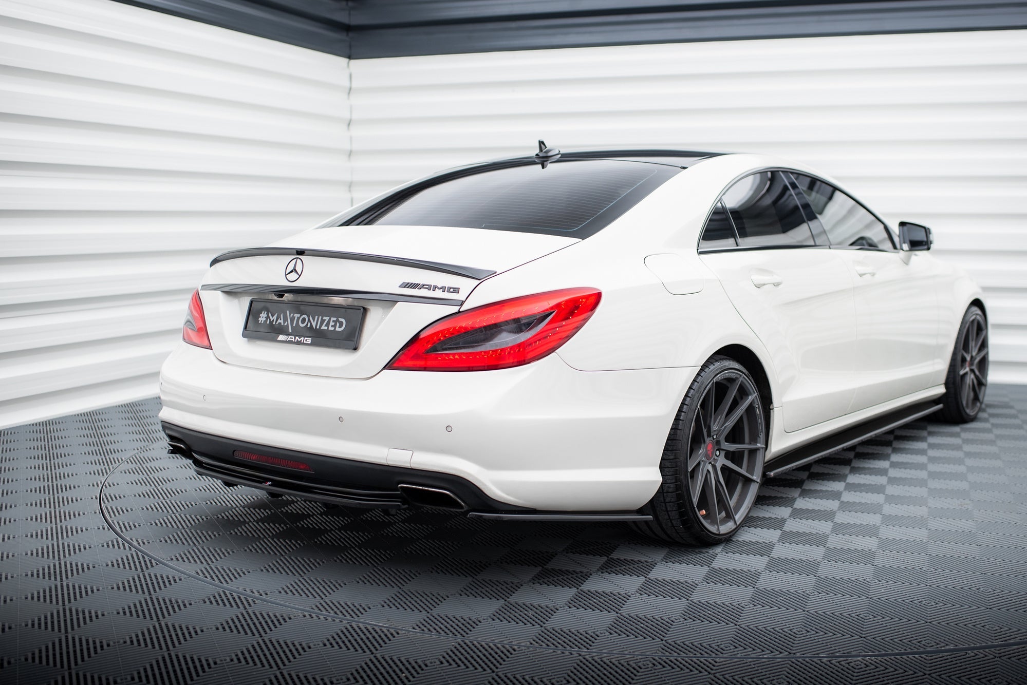 Maxton Design Set Of Splitters para Mercedes-Benz CLS AMG-Line C218 - imagen 8