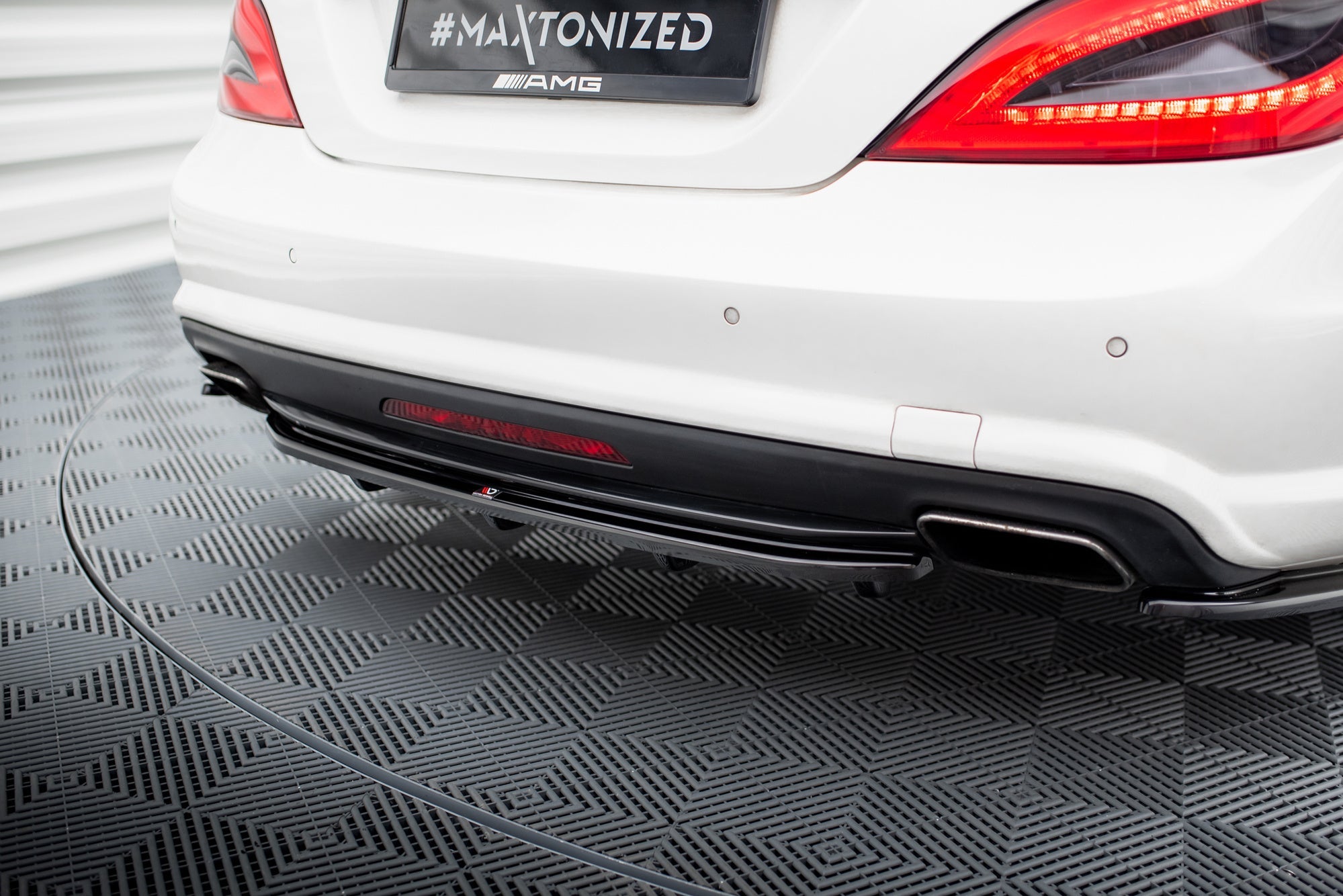 Maxton Design Set Of Splitters para Mercedes-Benz CLS AMG-Line C218 - imagen 9
