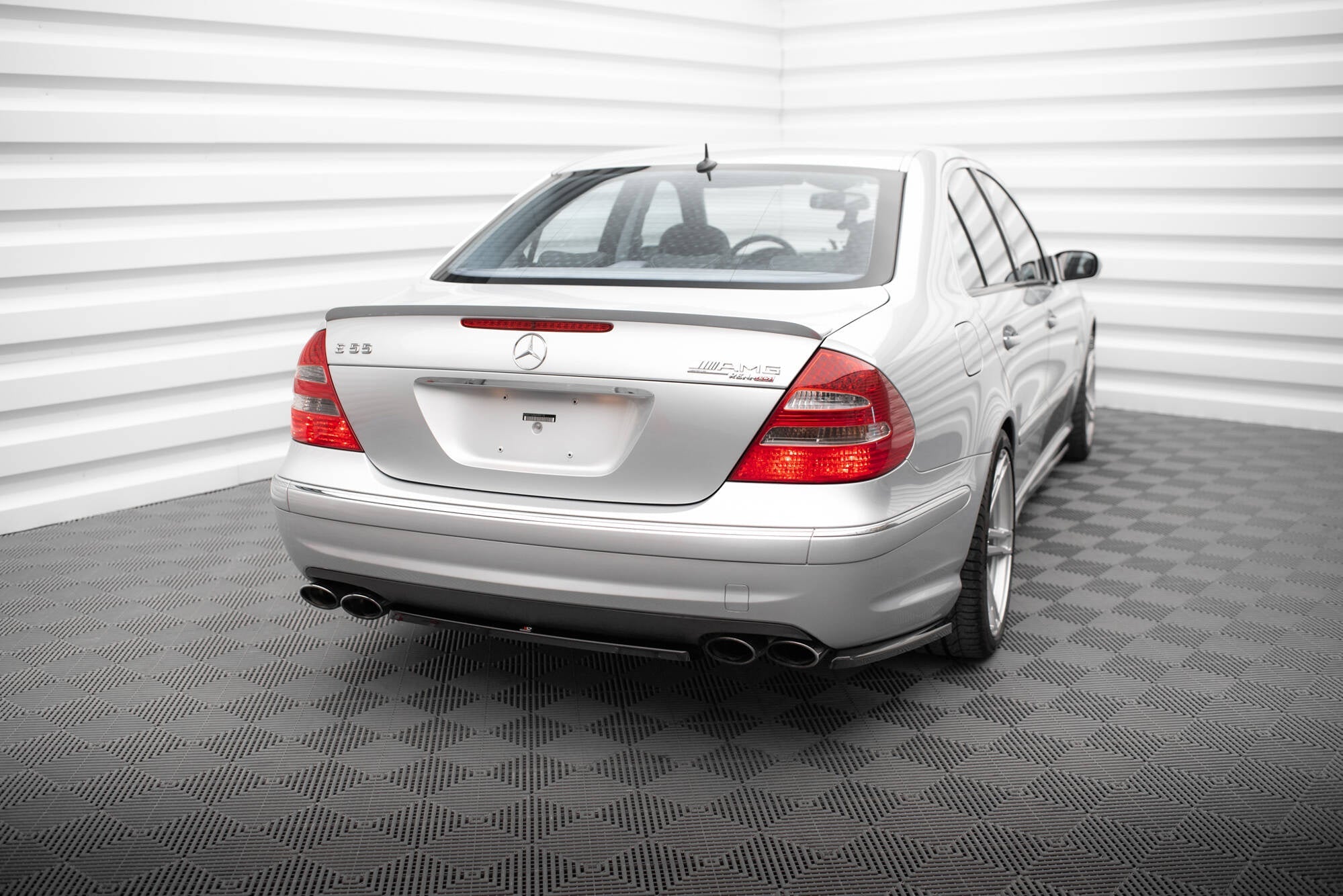 Maxton Design Set Of Splitters para Mercedes-Benz E 55 AMG W211 - imagen 9