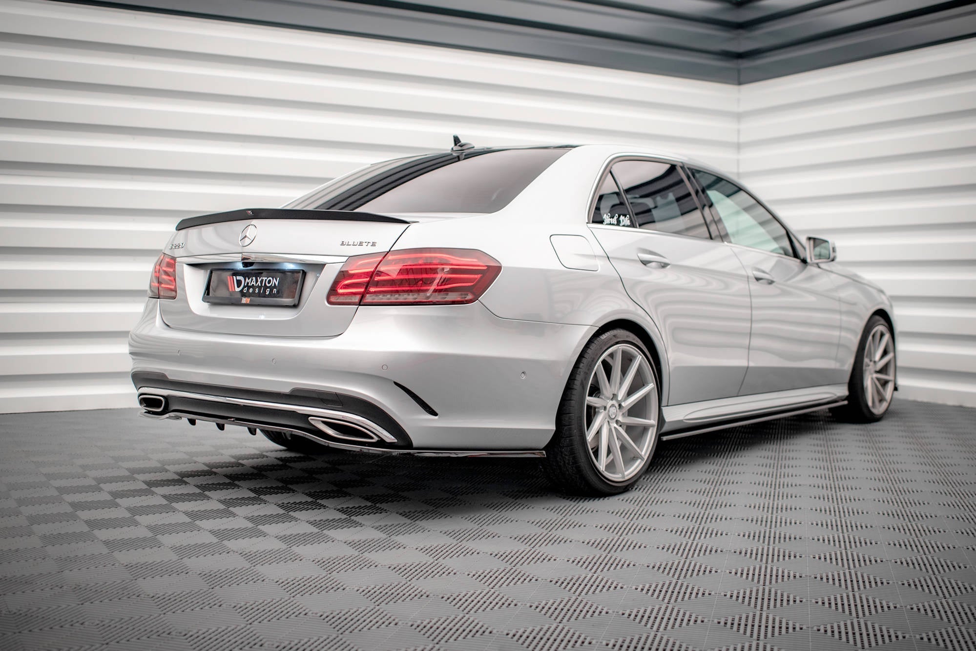 Maxton Design Set Of Splitters para Mercedes-Benz E AMG-Line Sedan W212 Facelift - imagen 8