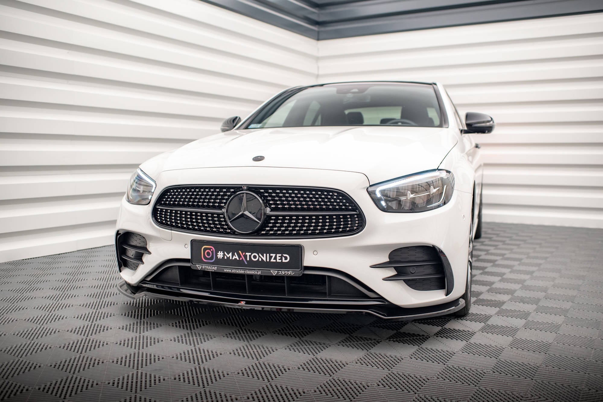 Maxton Design Set Of Splitters para Mercedes-Benz E AMG-Line Sedan W213 Facelift - imagen 4
