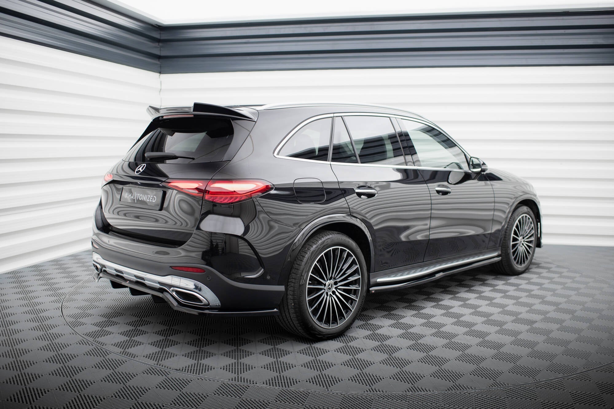 Maxton Design Set Of Splitters para Mercedes-Benz GLC AMG-Line X254 - imagen 11