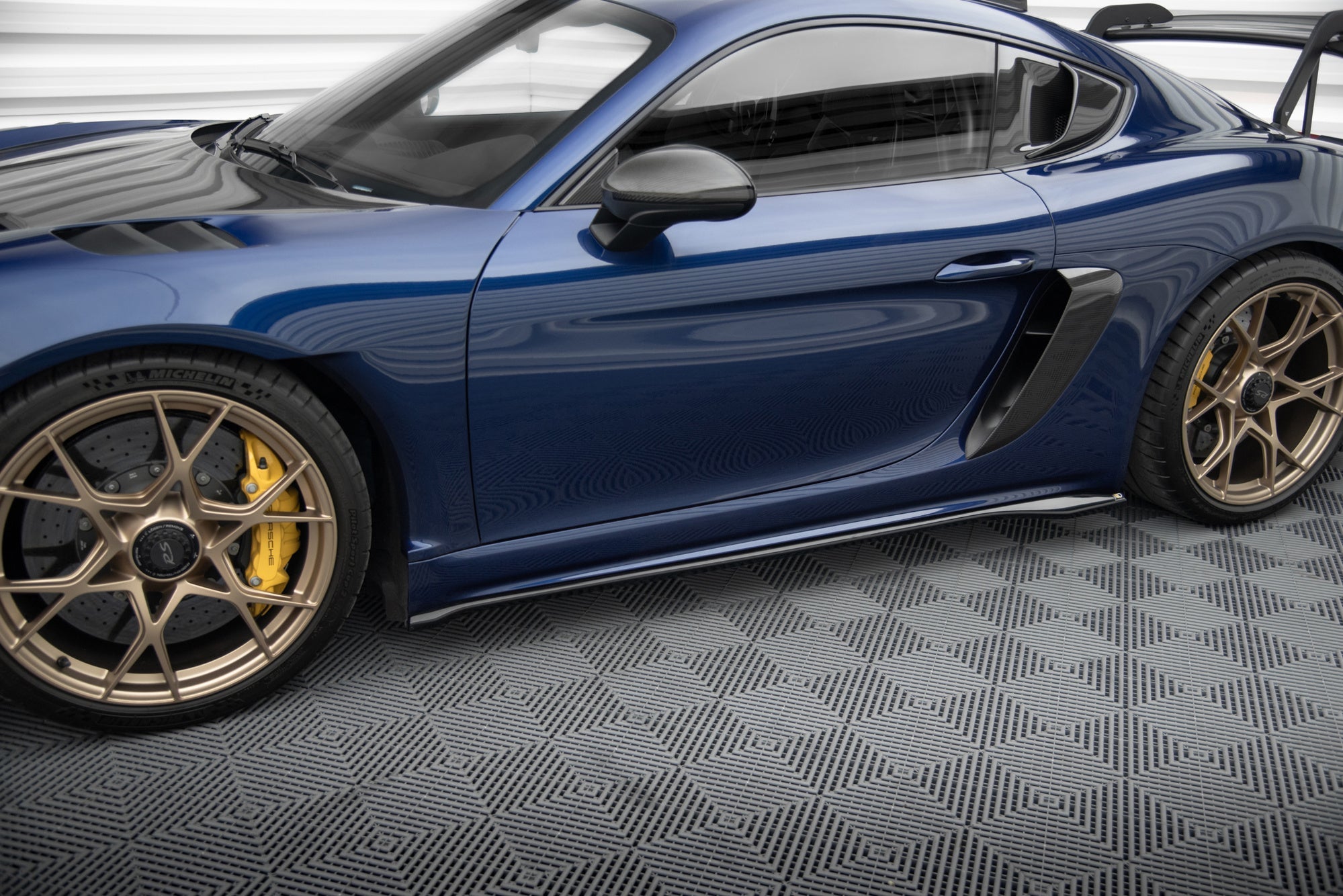 Maxton Design Set Of Splitters para Porsche 718 Cayman GT4 RS 982c - imagen 6