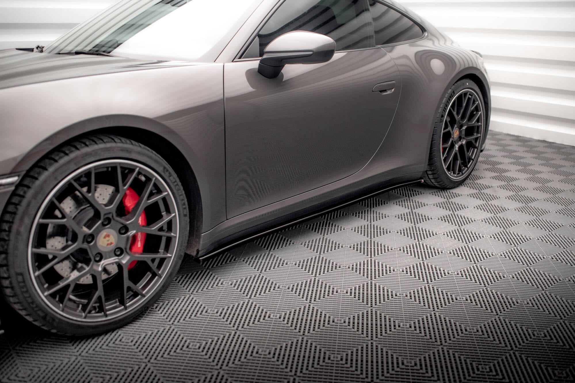 Maxton Design Set Of Splitters para Porsche 911 Carrera 4S 992 - imagen 5