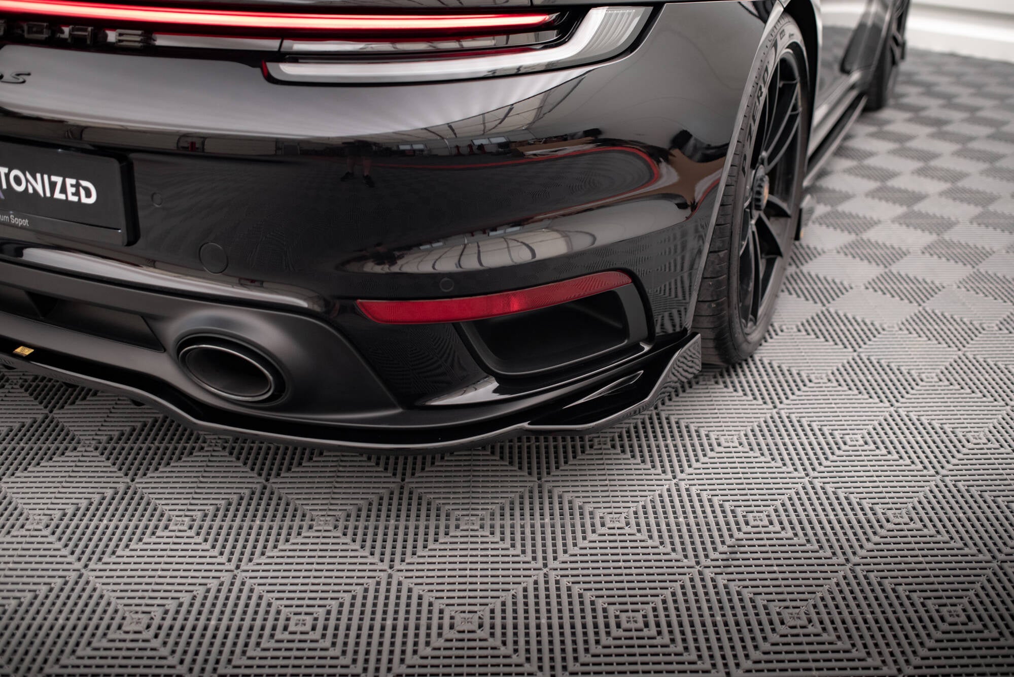 Maxton Design Set Of Splitters para Porsche 911 Turbo S 992 - imagen 10