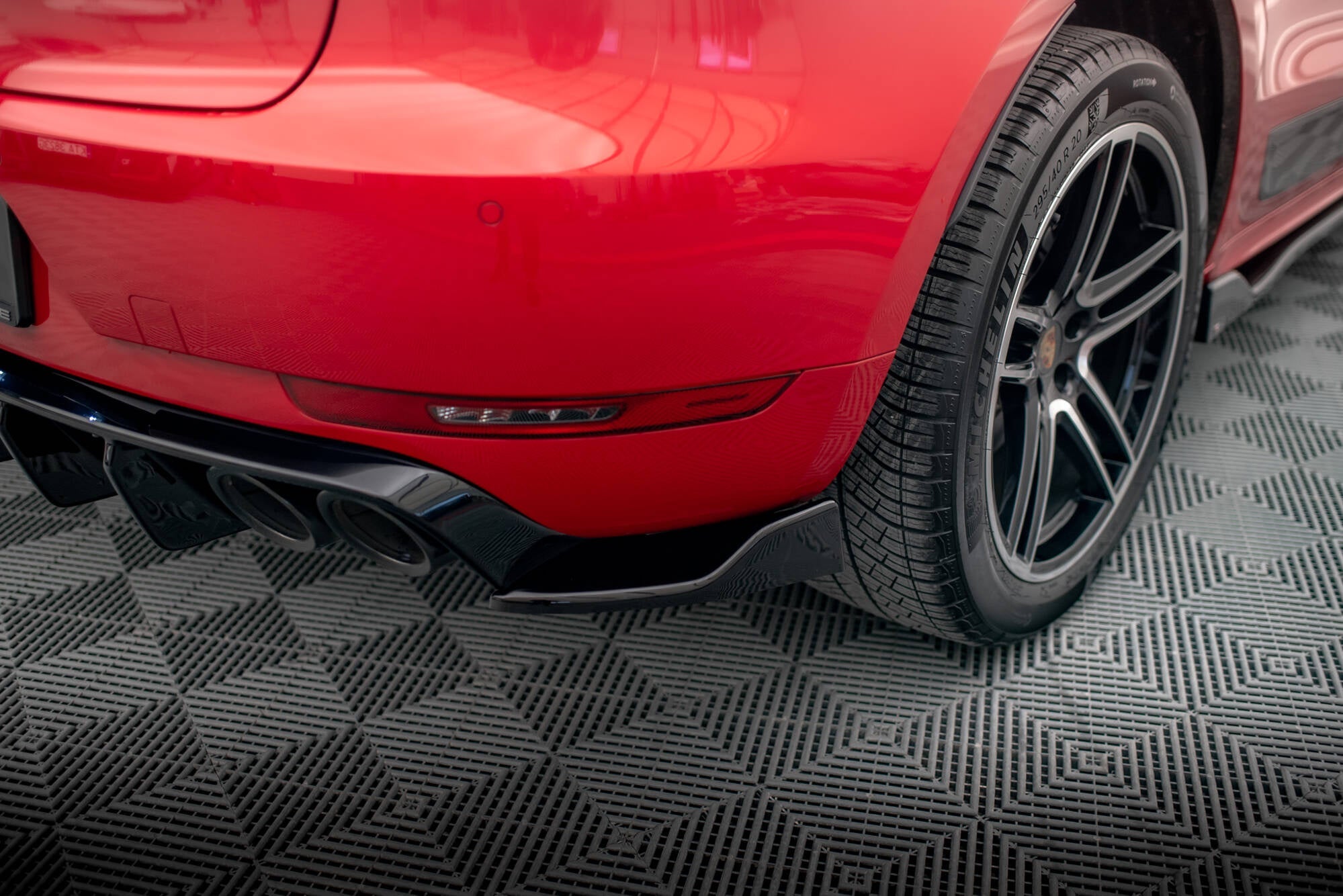 Maxton Design Set Of Splitters para Porsche Macan GTS / Sport Design Mk1 Facelift - imagen 8