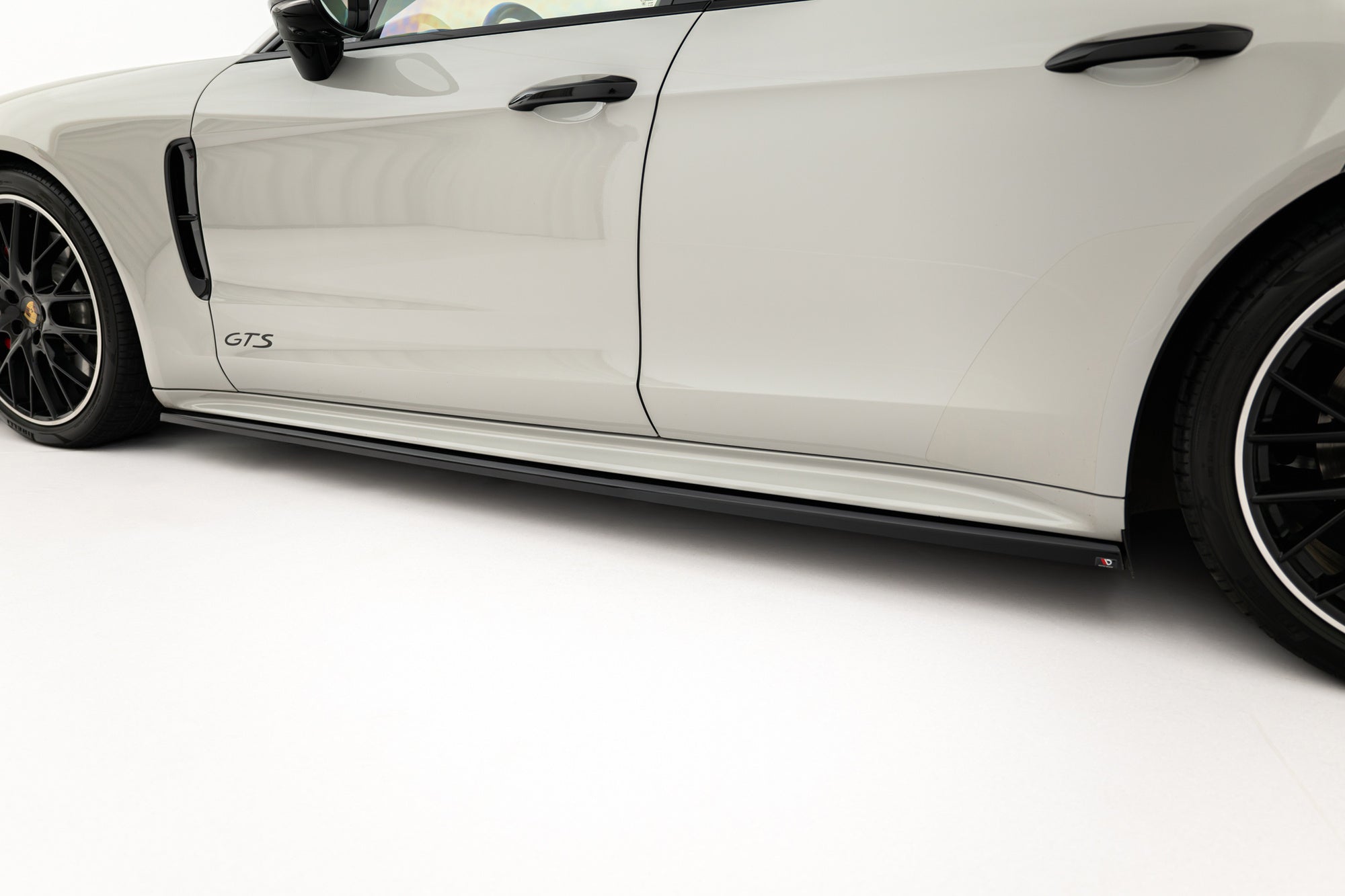 Maxton Design Set Of Splitters para Porsche Panamera GTS Sport Turismo 971 Facelift - imagen 6