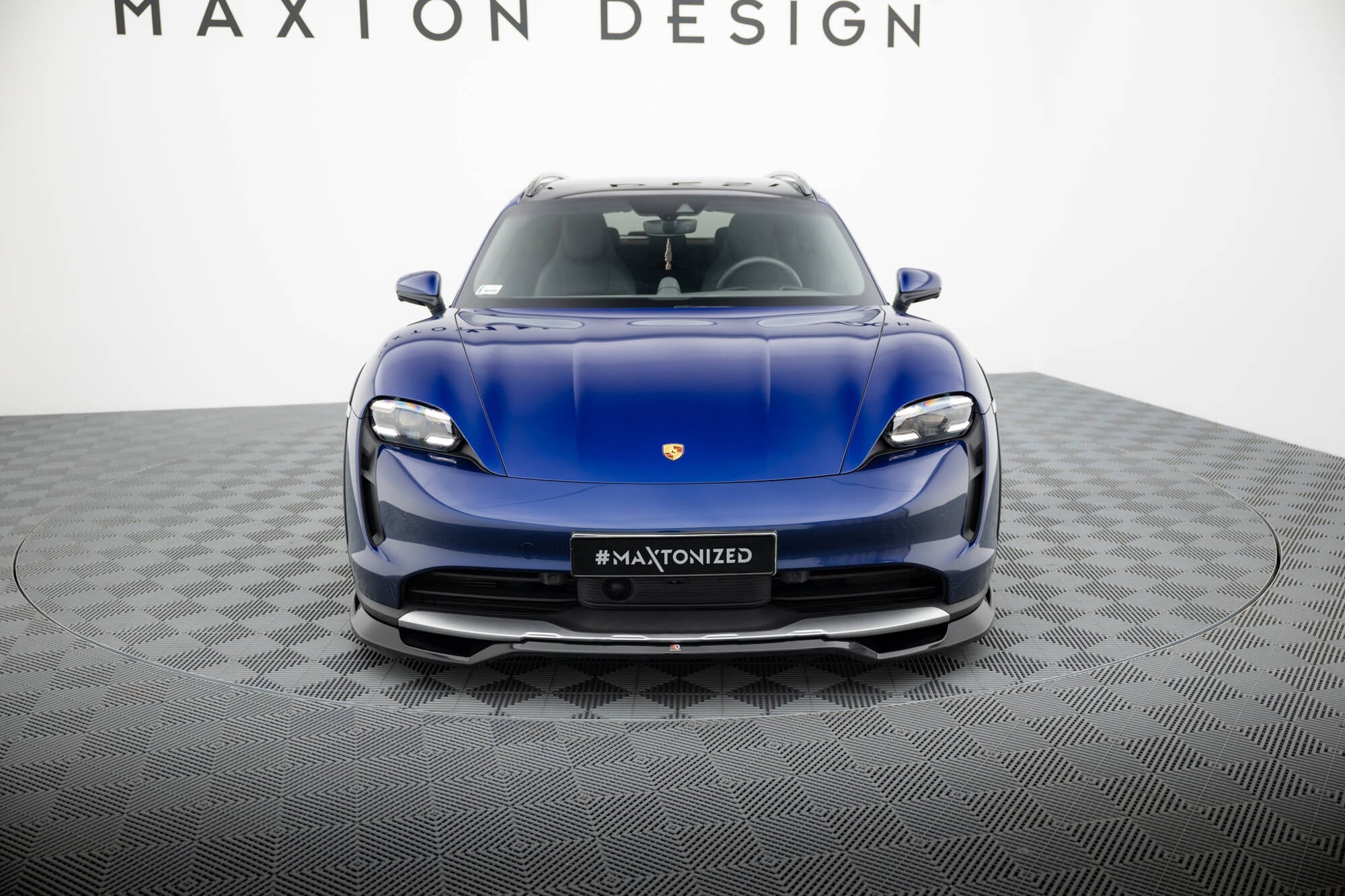 Maxton Design Set Of Splitters para Porsche Taycan Cross Turismo 4S - imagen 2
