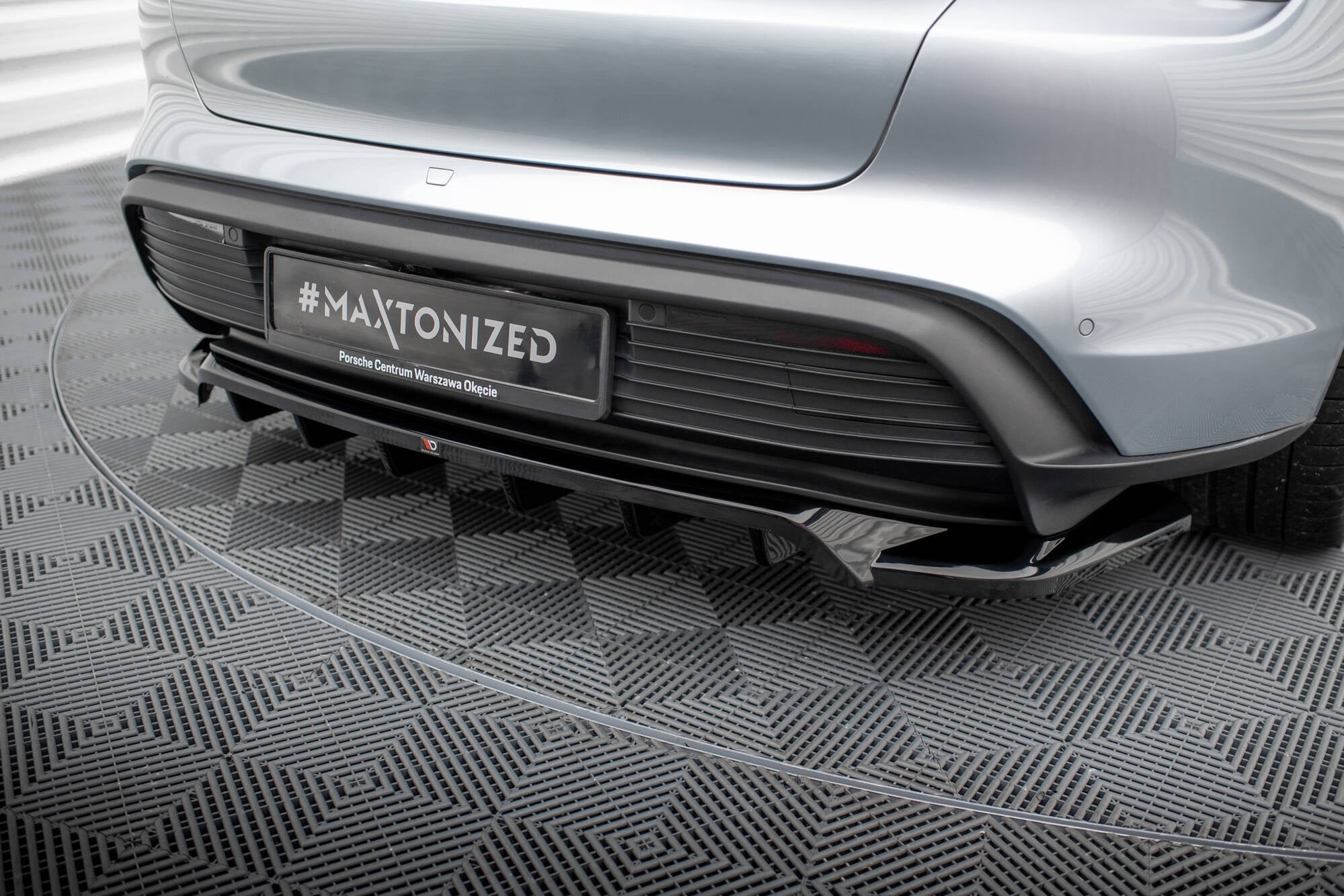 Maxton Design Set Of Splitters para Porsche Taycan / Taycan 4 / Taycan 4S / Taycan GTS Mk1 - imagen 8
