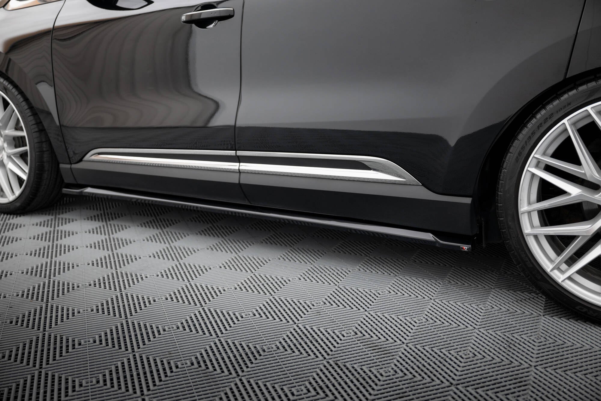 Maxton Design Set Of Splitters para Renault Espace Mk5 - imagen 6