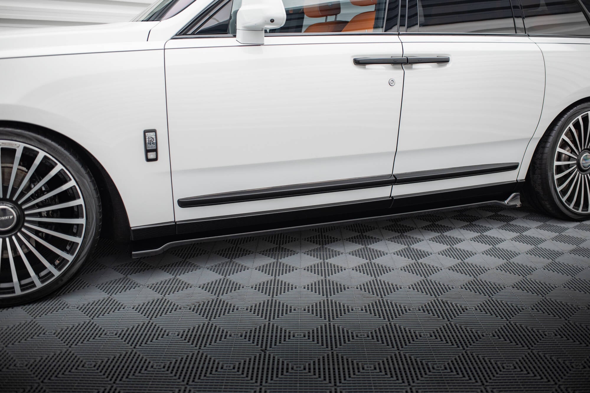 Maxton Design Set Of Splitters para Rolls Royce Cullinan - imagen 5