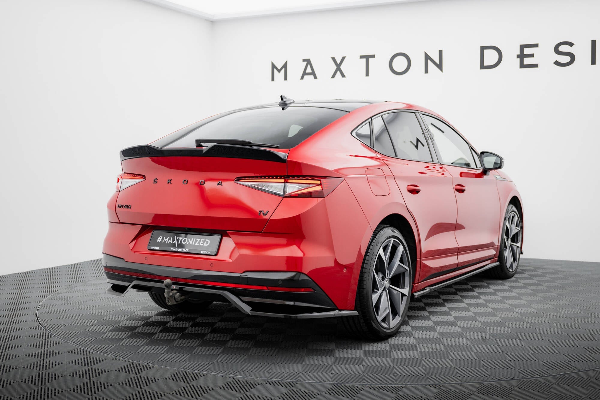 Maxton Design Set Of Splitters para Skoda Enyaq Coupe iV RS - imagen 7