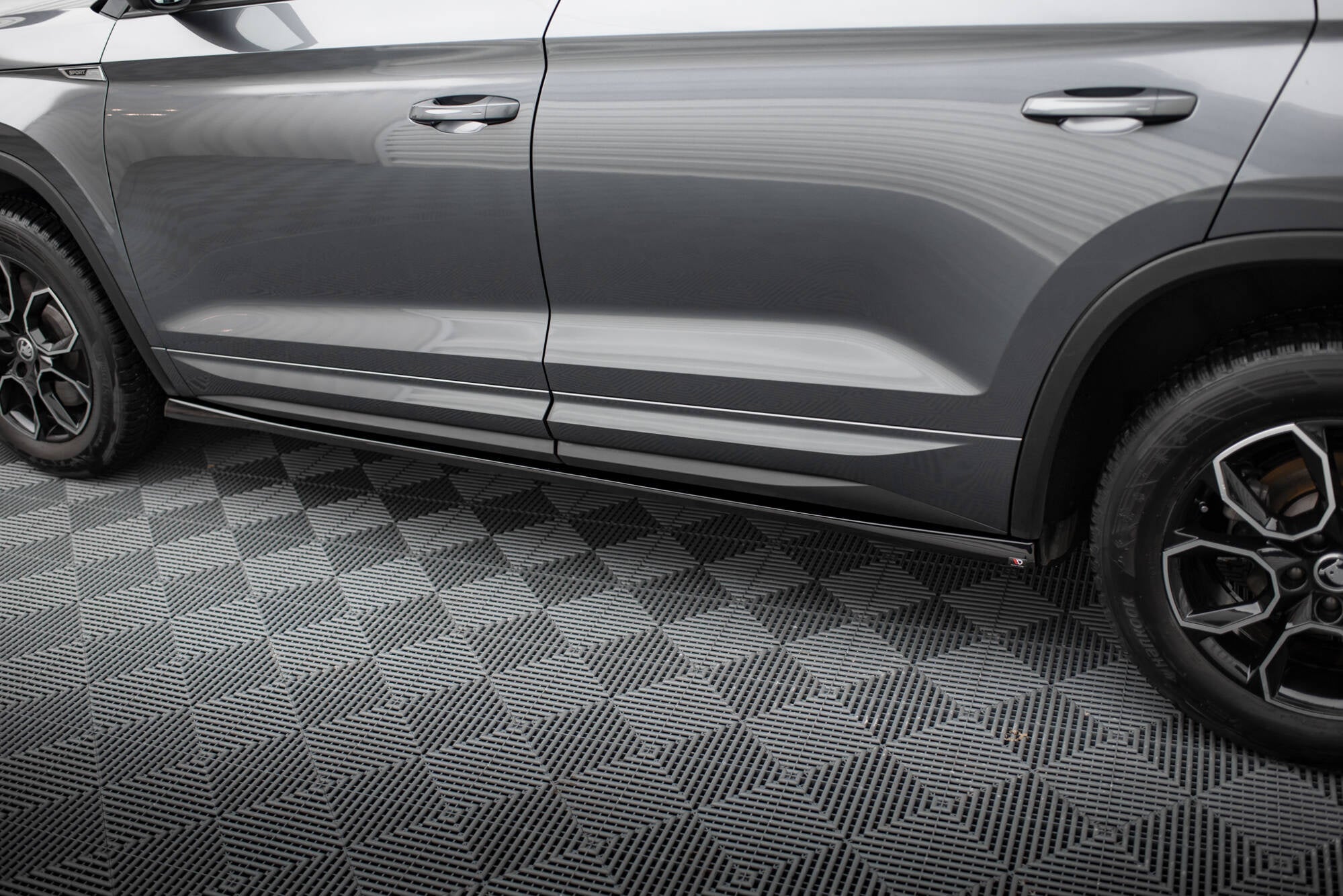 Maxton Design Set Of Splitters para Skoda Kodiaq Sportline Mk1 Facelift - imagen 5