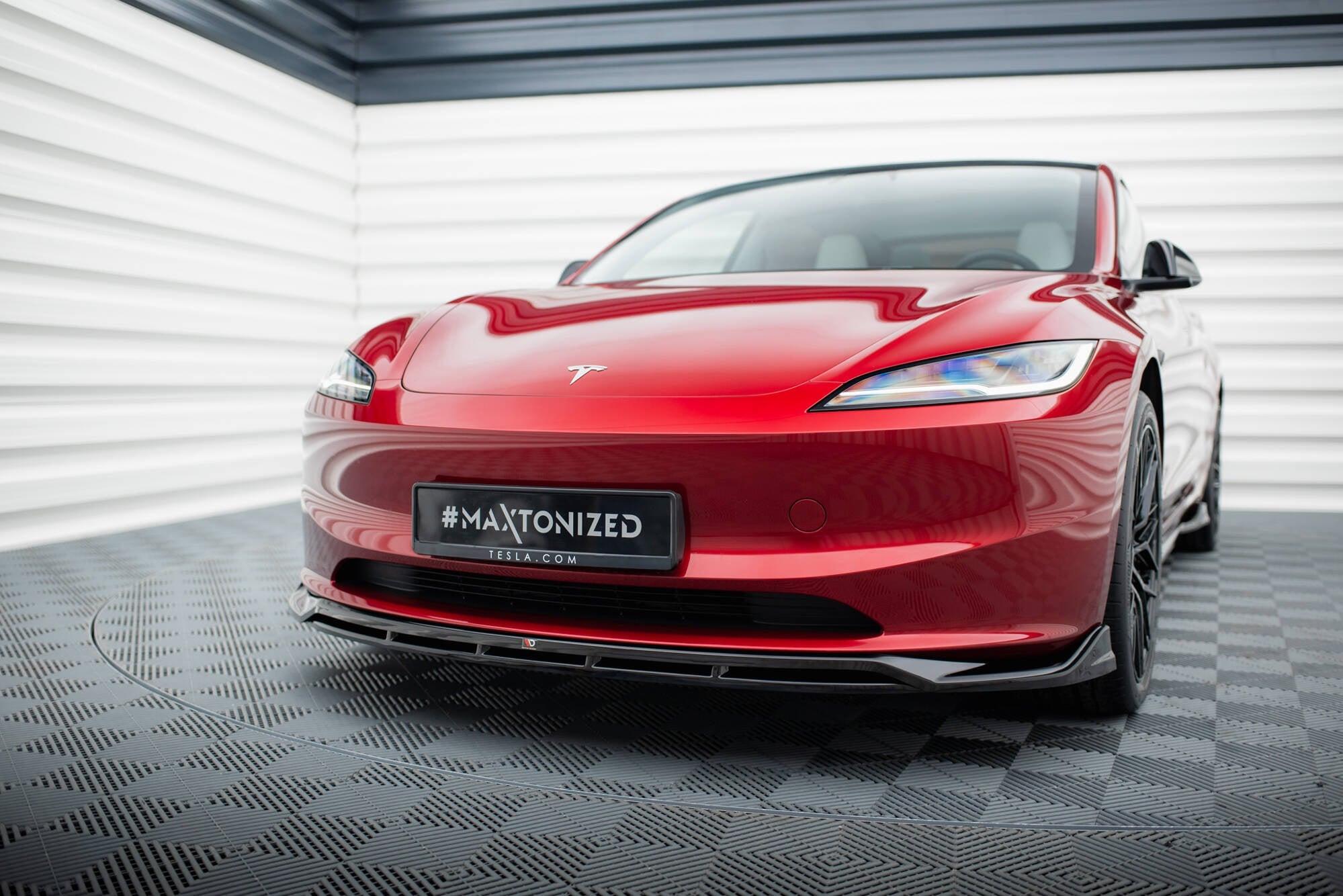 Maxton Design Set Of Splitters para Tesla Model 3 Project Highland(Facelift) - imagen 4