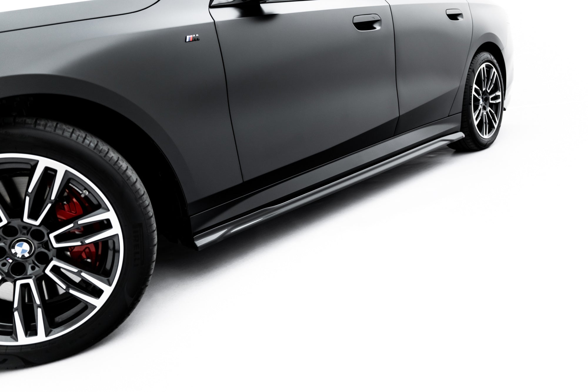 Maxton Design Set Of Splitters V.1 para BMW 5 M-Pack Sedan G60 - imagen 7