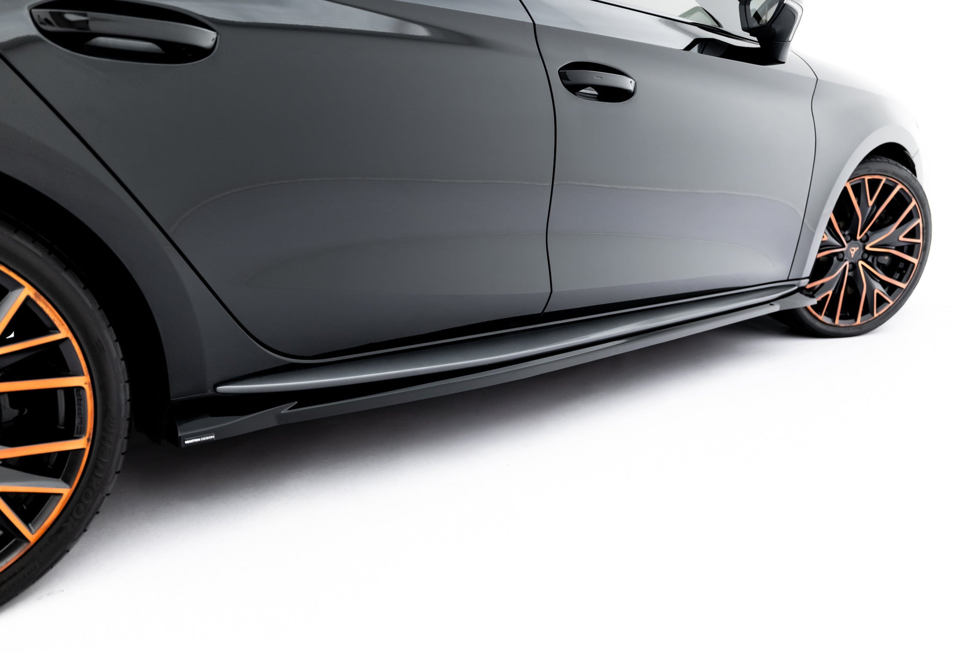 Maxton Design Set Of Splitters V.1 para Cupra Leon ST Mk1 Facelift - imagen 9