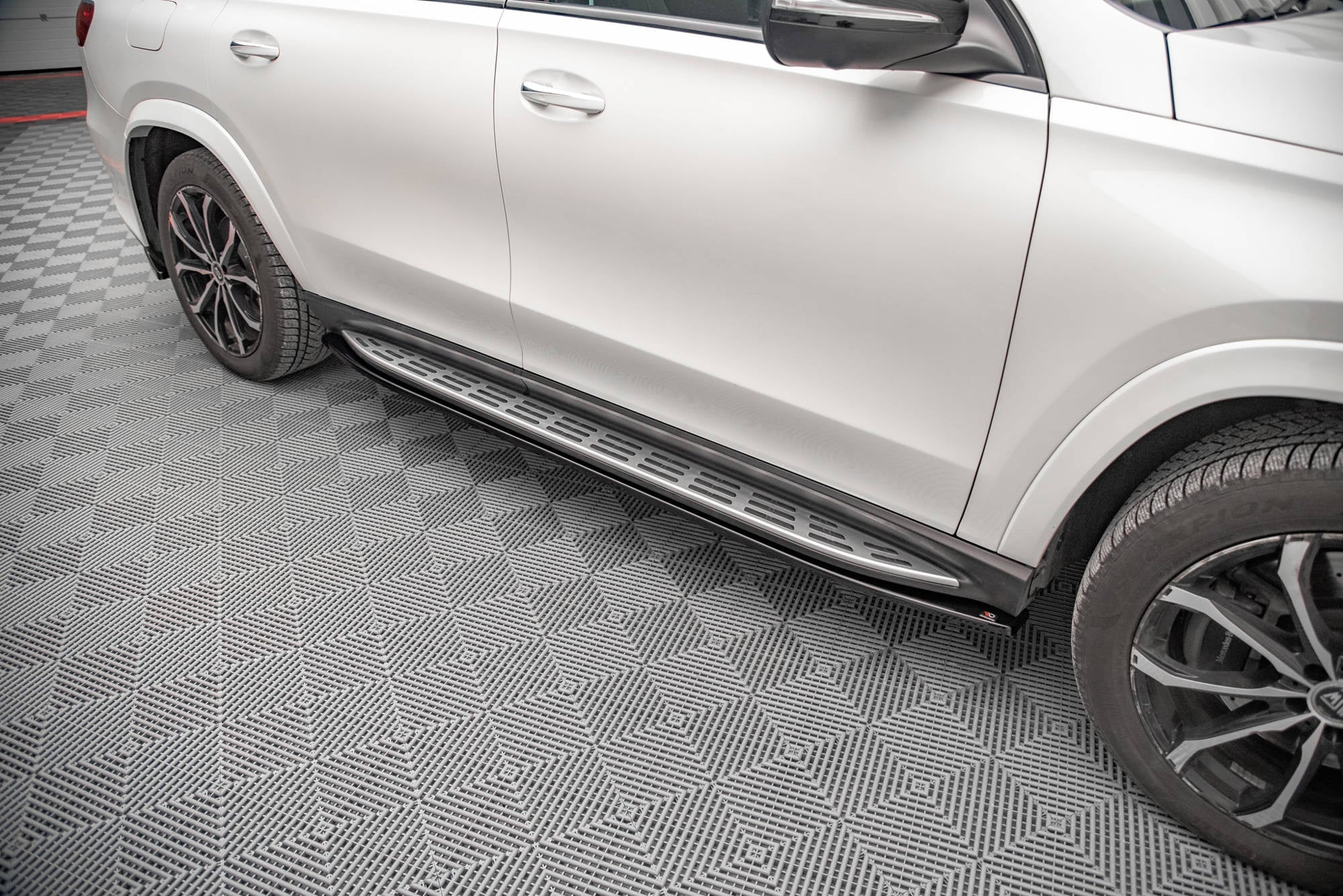 Maxton Design Set Of Splitters V.1 para Mercedes-Benz GLS AMG-Line X167 - imagen 10