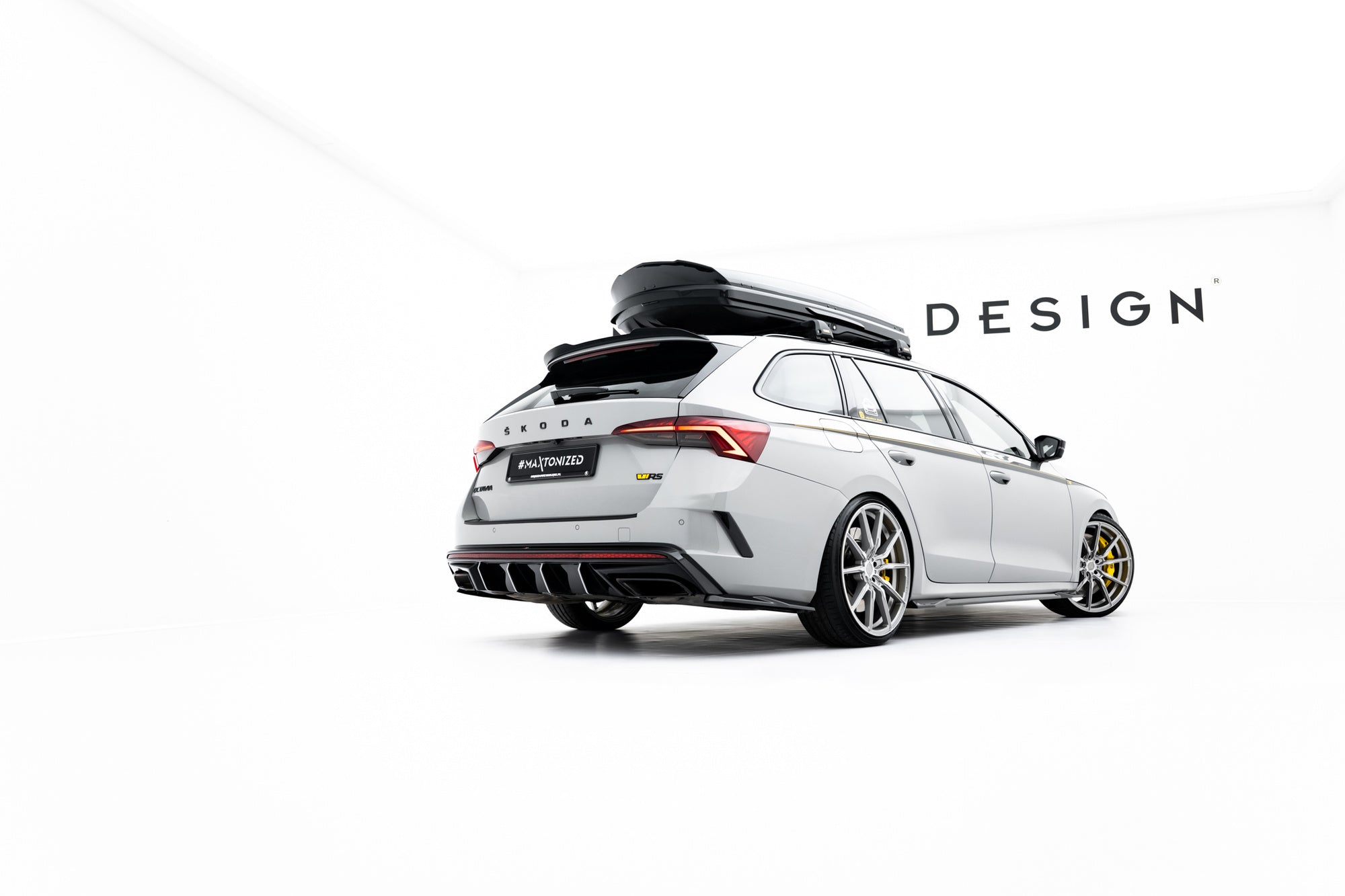 Maxton Design Set Of Splitters V.1 para Skoda Octavia RS Combi Mk4 - imagen 14