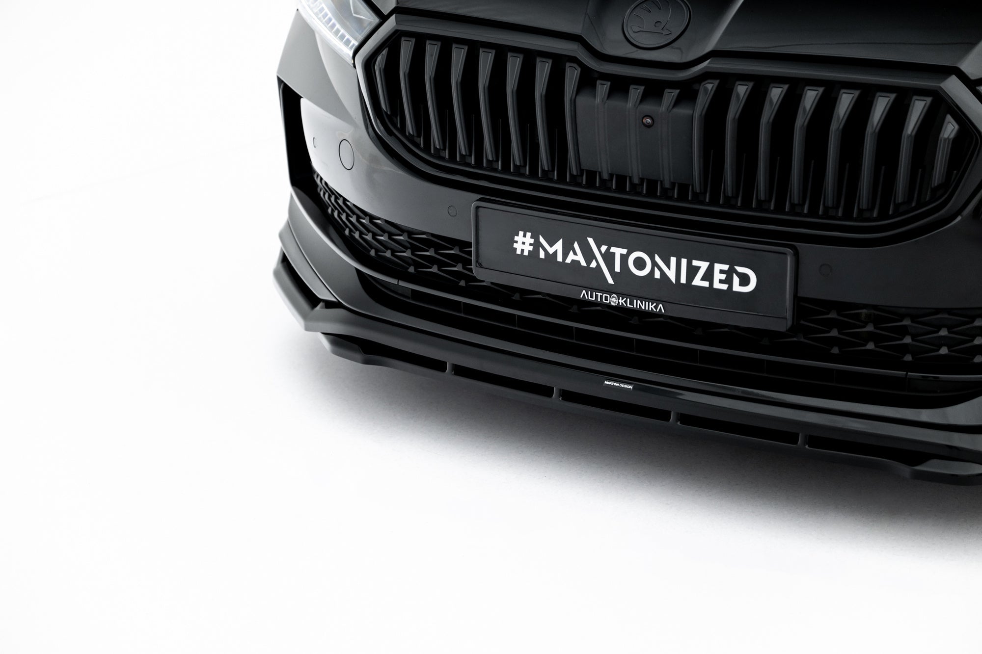 Maxton Design Set Of Splitters V.1 para Skoda Superb Sportline Mk4 - imagen 7