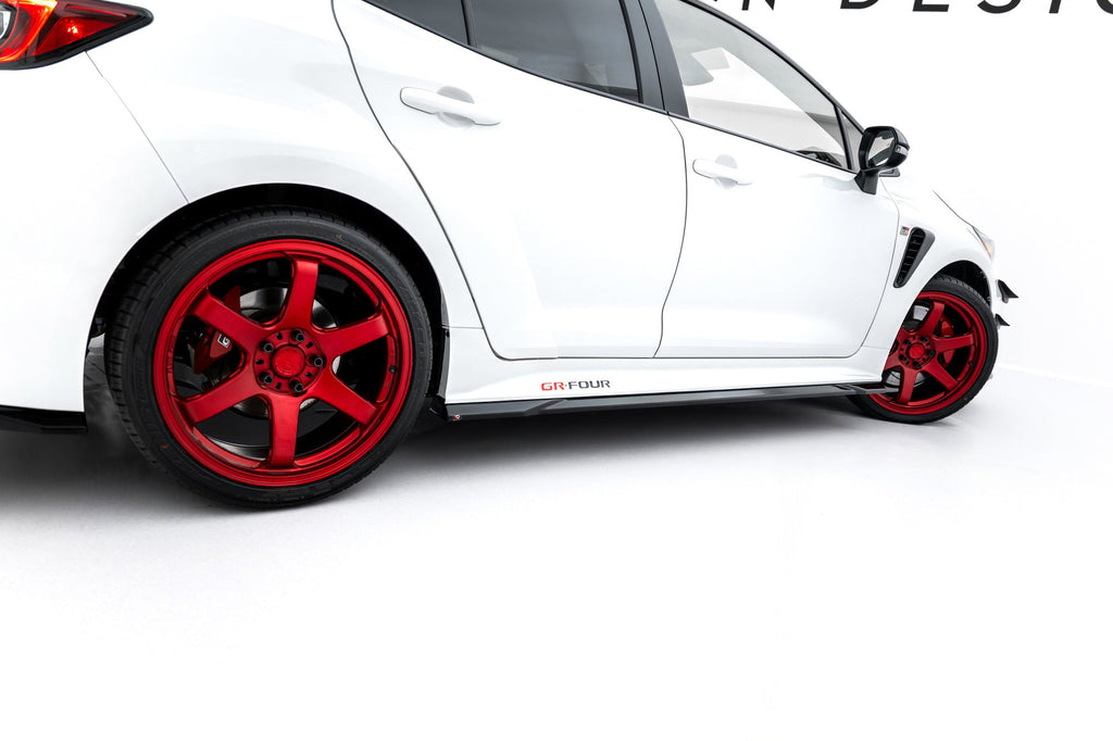 Maxton Design Set Of Splitters V.1 para Toyota GR Corolla Mk12 - imagen 8