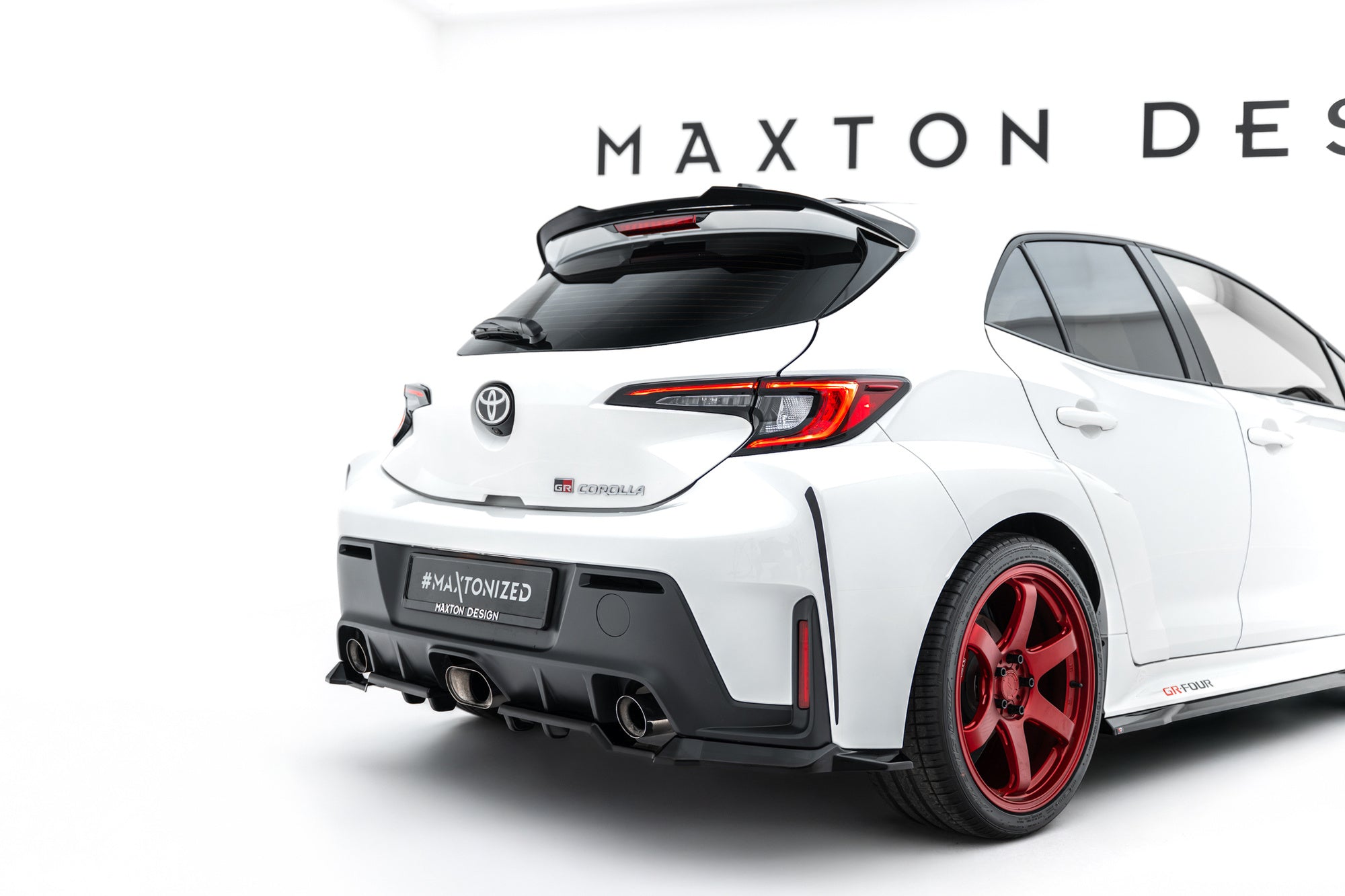 Maxton Design Set Of Splitters V.1 para Toyota GR Corolla Mk12 - imagen 13