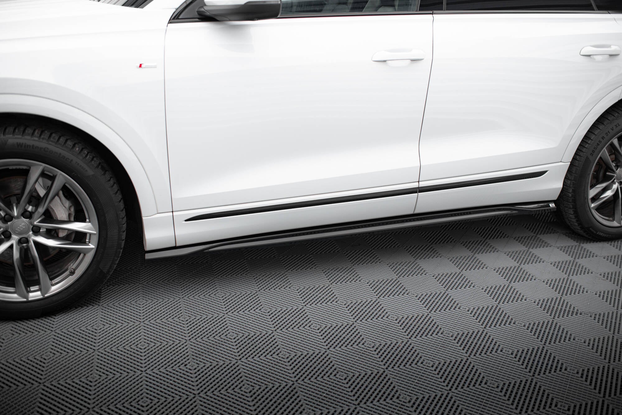 Maxton Design Set Of Splitters V.2 para Audi SQ8 Mk1 - imagen 5