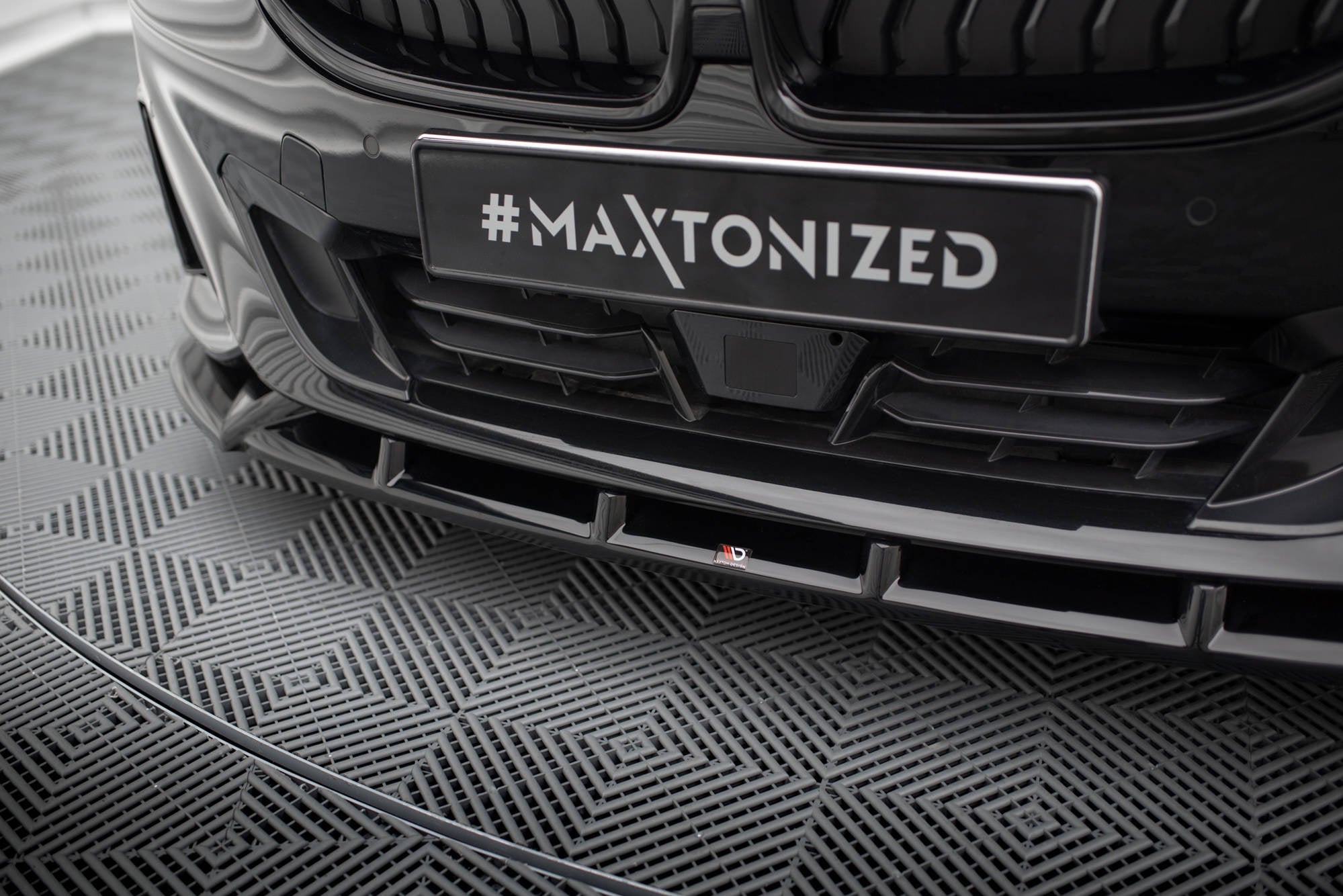 Maxton Design Set Of Splitters V.2 para BMW 2 Coupe G42 - imagen 4