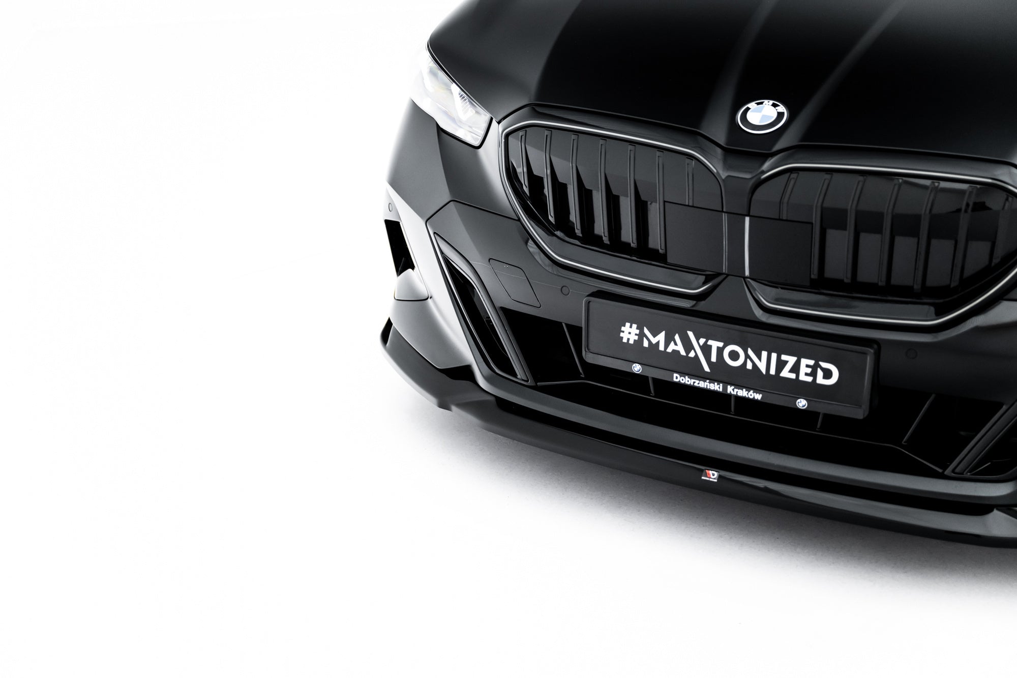 Maxton Design Set Of Splitters V.2 para BMW 5 M-Pack Sedan G60 - imagen 5