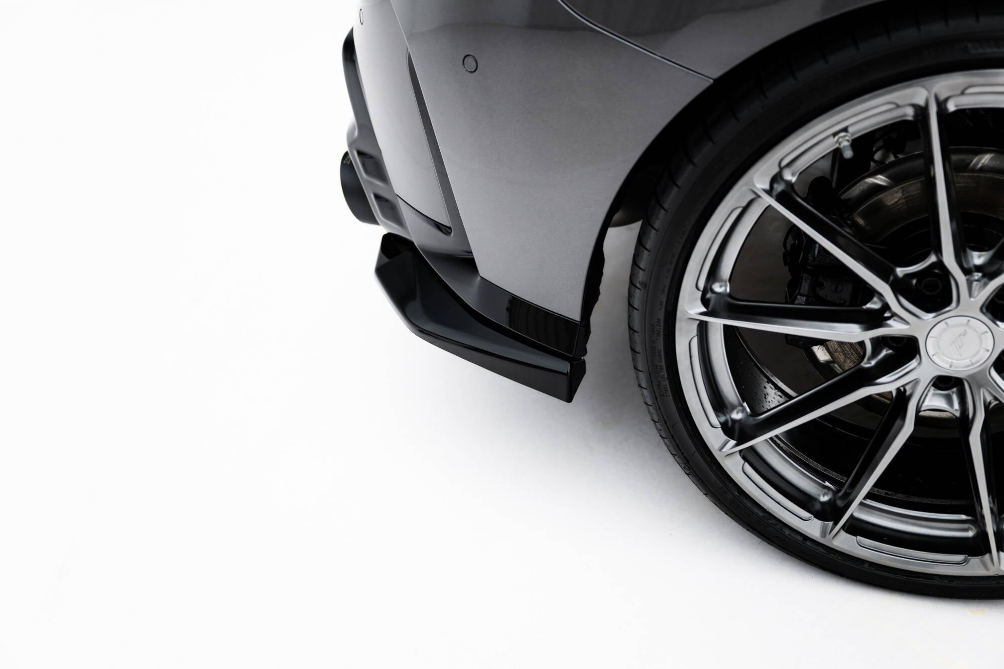 Maxton Design Set Of Splitters V.2 para BMW M135i F70 - imagen 15