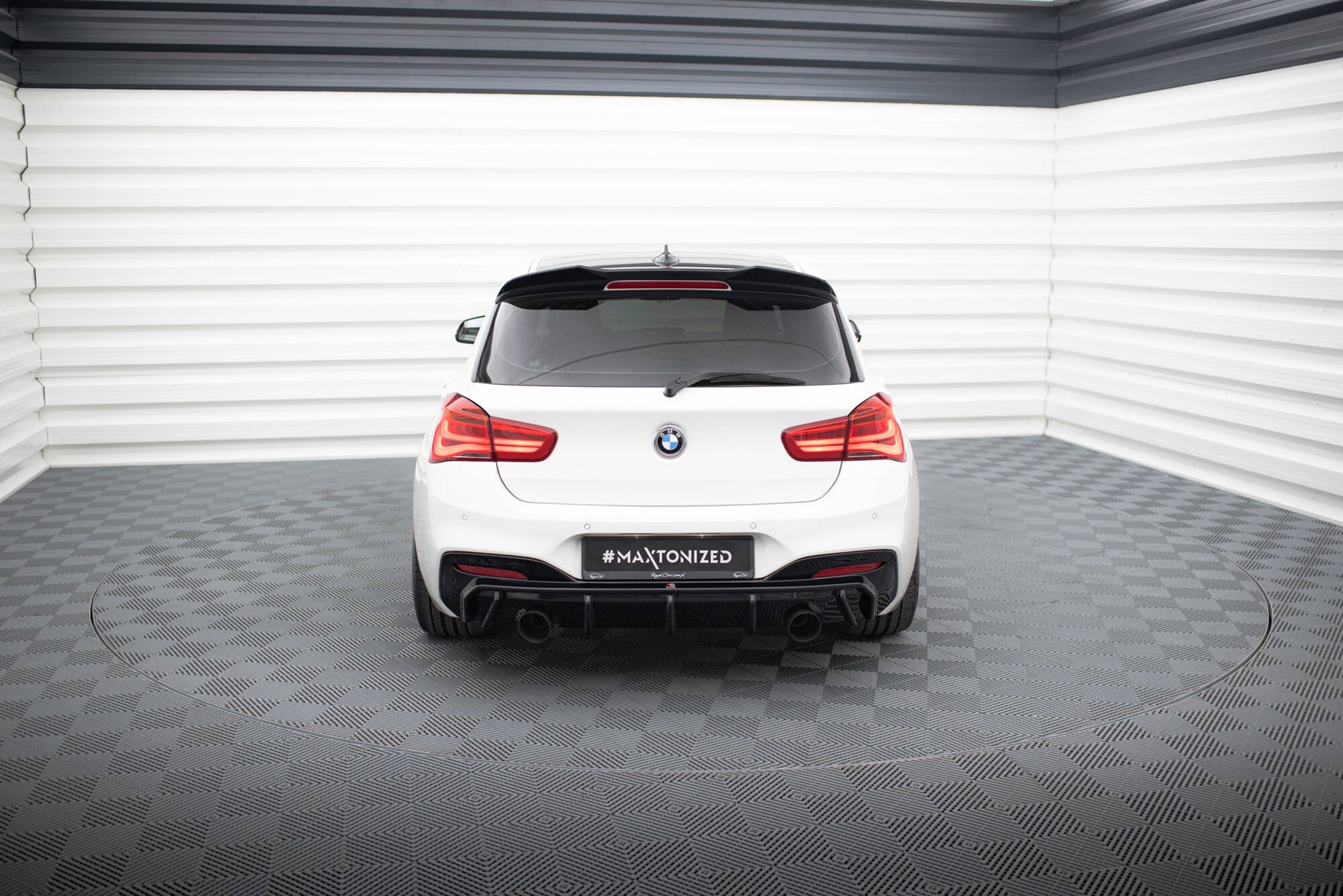 Maxton Design Set Of Splitters V.2 para BMW M140i F20 Facelift - imagen 16