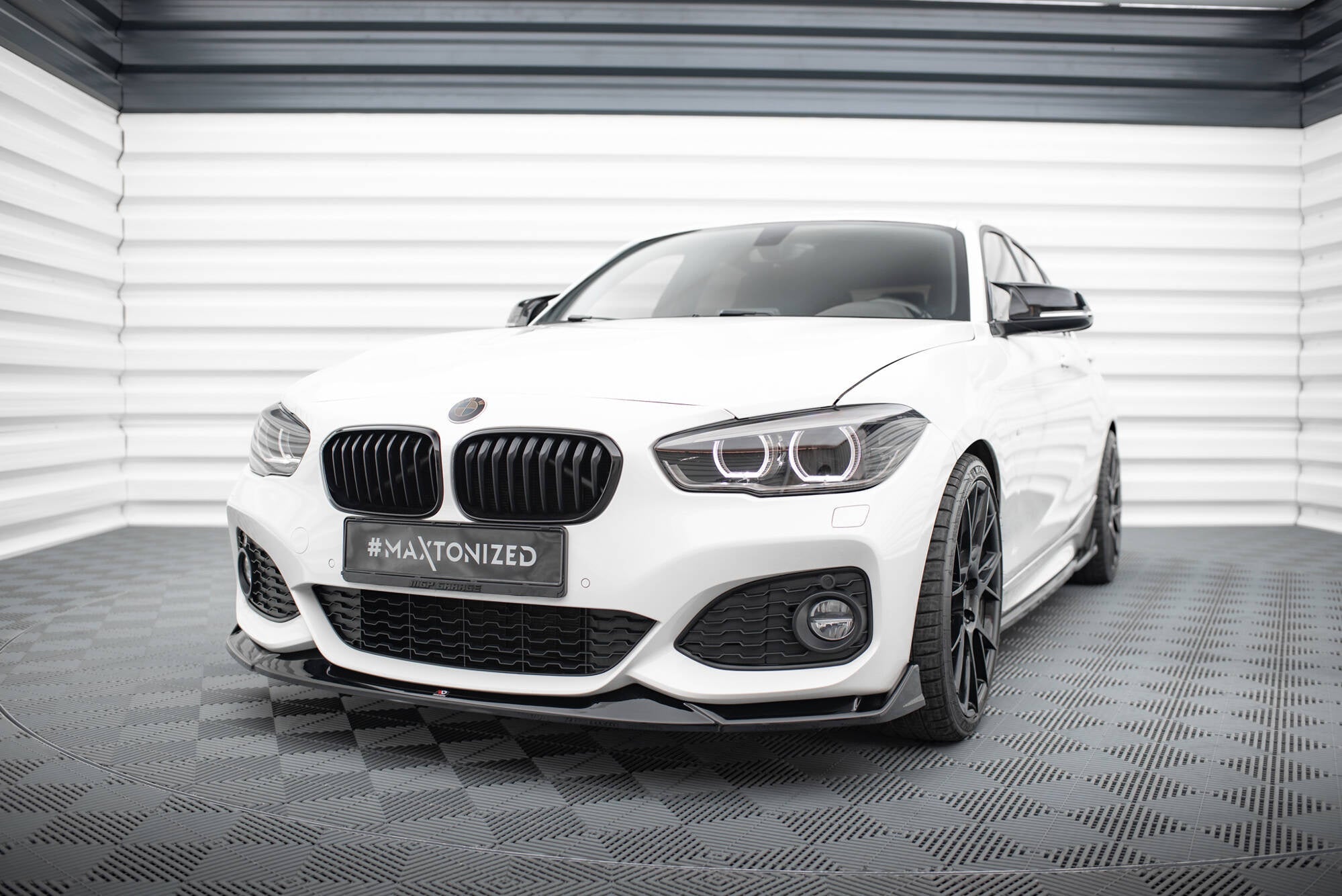 Maxton Design Set Of Splitters V.2 para BMW M140i F20 Facelift - imagen 5