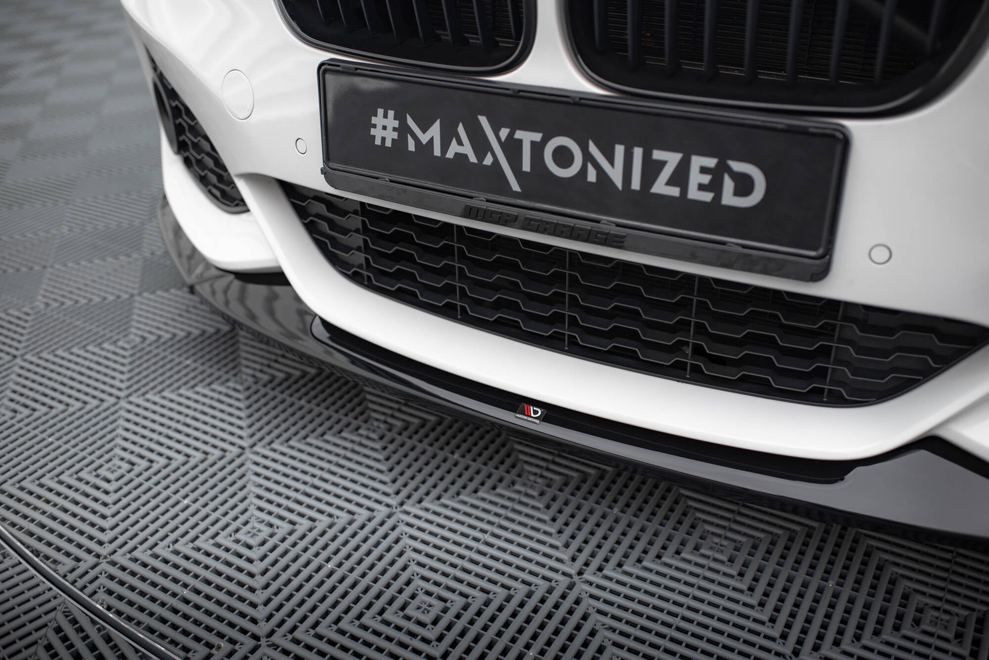 Maxton Design Set Of Splitters V.2 para BMW M140i F20 Facelift - imagen 4
