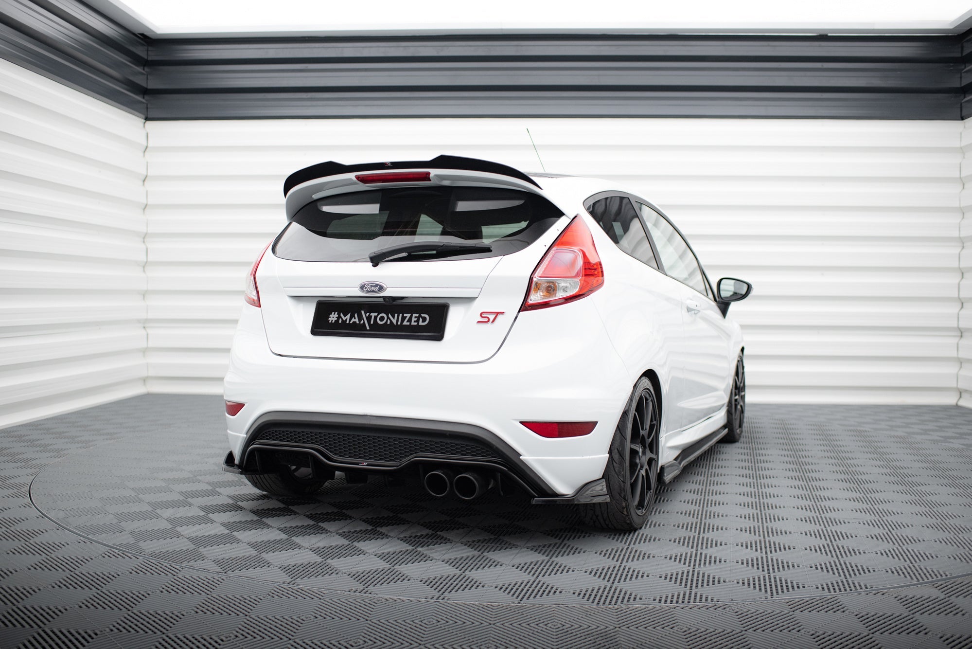 Maxton Design Set Of Splitters V.2 para Ford Fiesta ST Mk7 Facelift - imagen 7