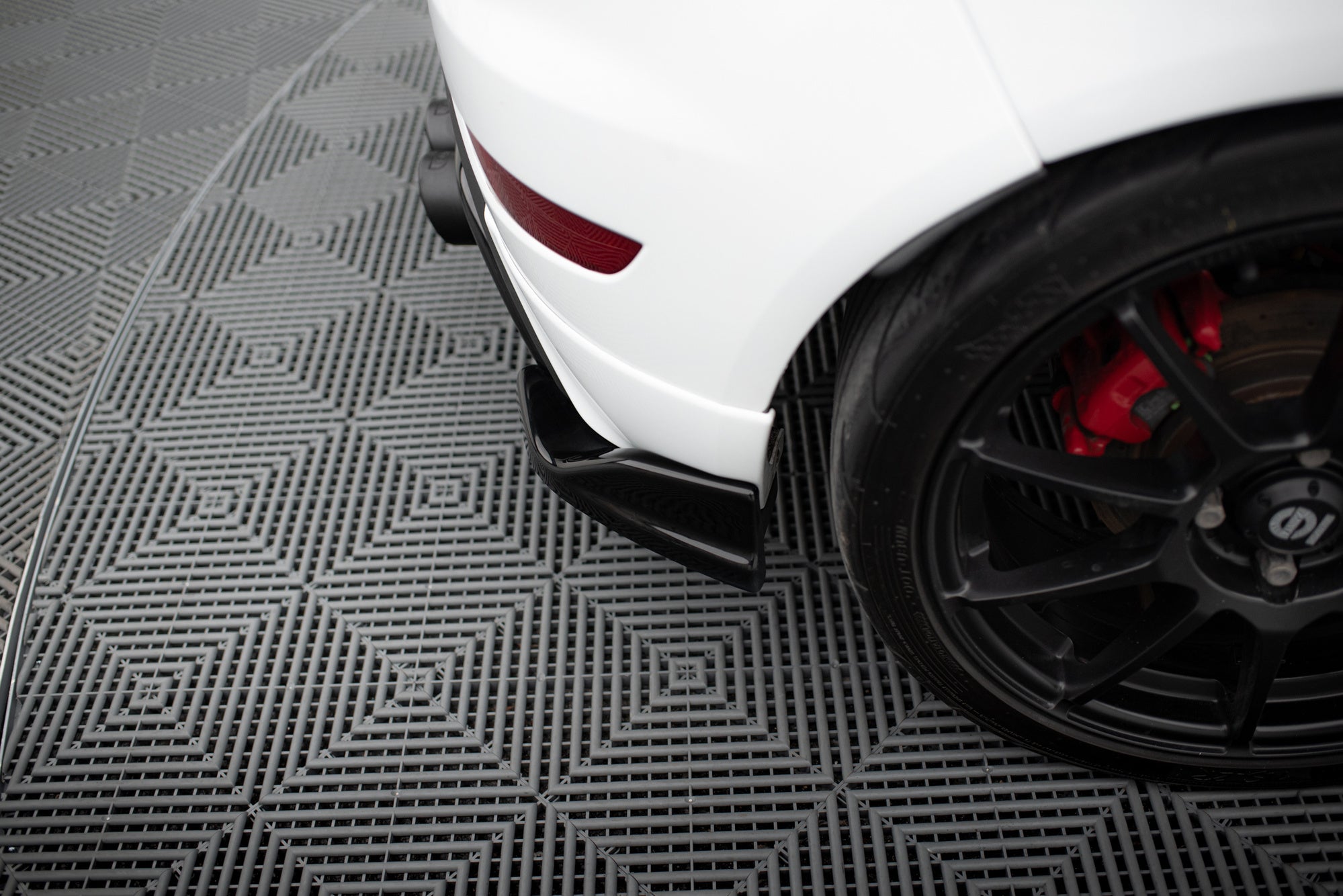 Maxton Design Set Of Splitters V.2 para Ford Fiesta ST Mk7 Facelift - imagen 10