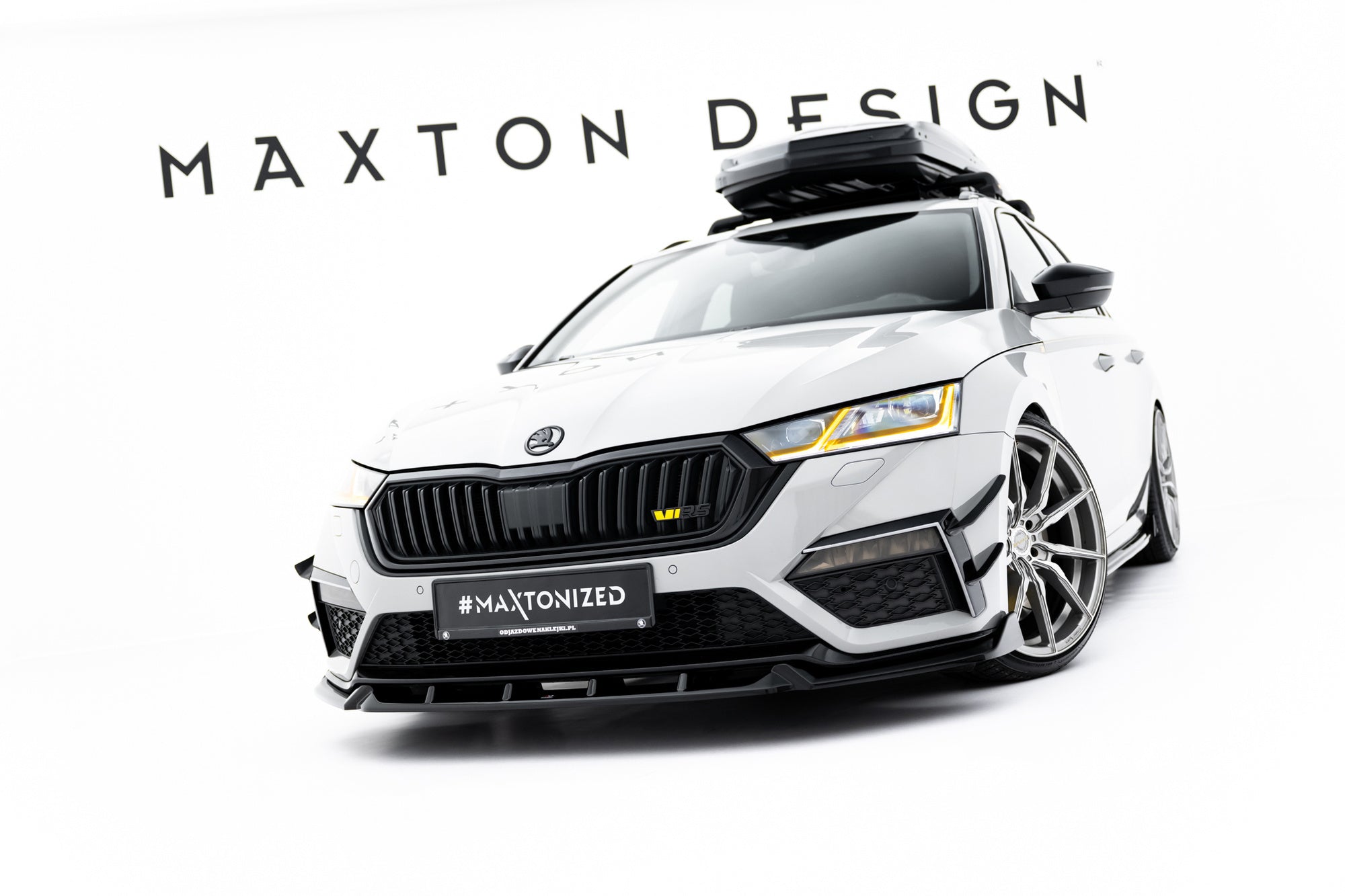 Maxton Design Set Of Splitters V.2 para Skoda Octavia RS Combi Mk4 - imagen 6
