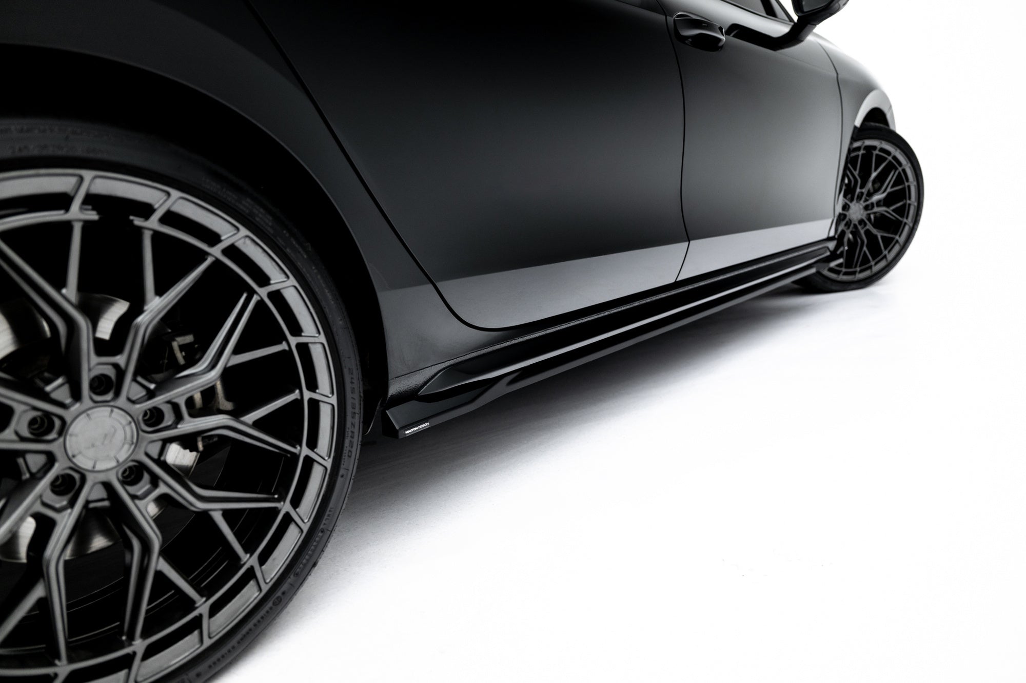 Maxton Design Set Of Splitters V.2 para Skoda Superb Sportline Mk4 - imagen 10